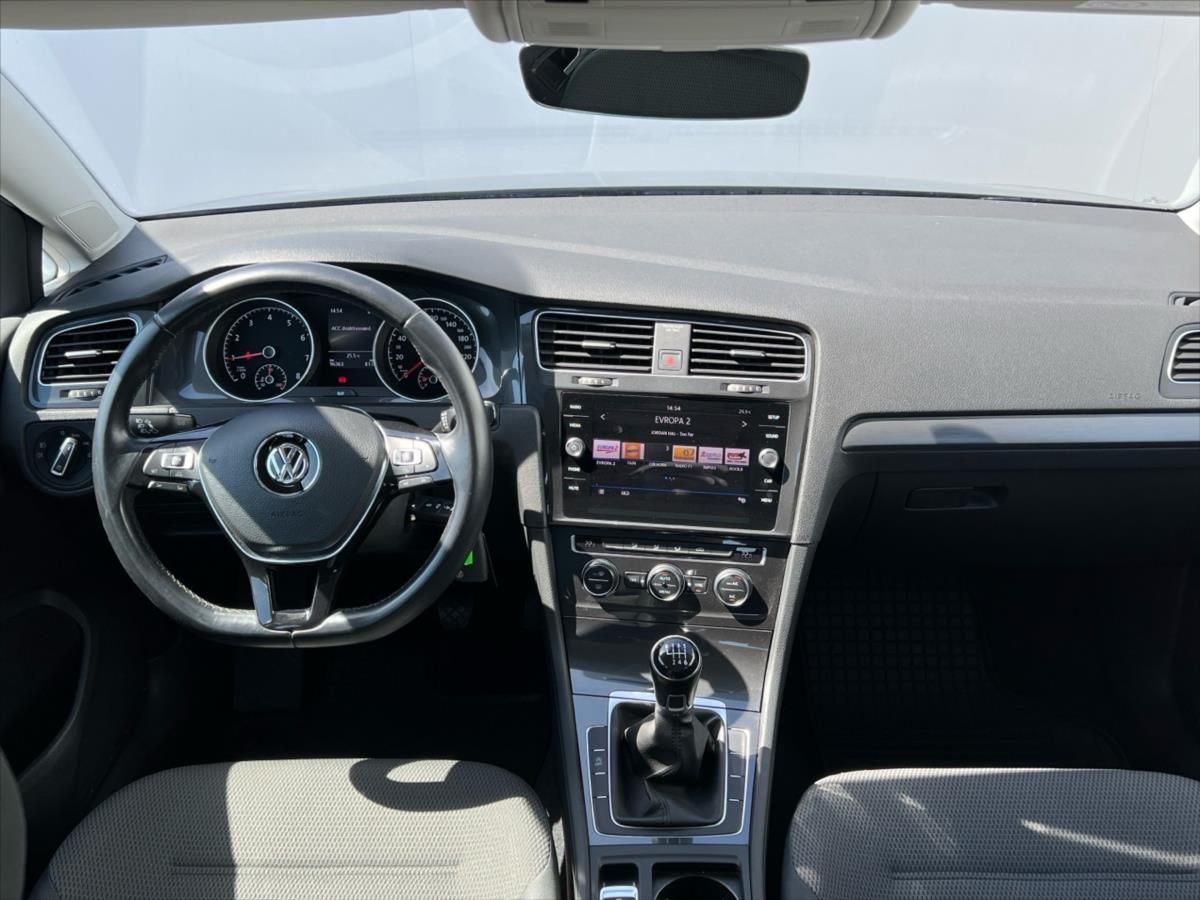 Volkswagen Golf, 1,0 TSi 81kW COMFORTLINE  7 FL - fotka 5