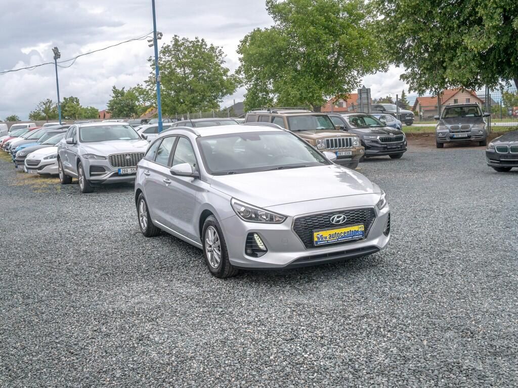 Hyundai i30, ČR 1.6D 81KW – PO ROZVODECH - fotka 3