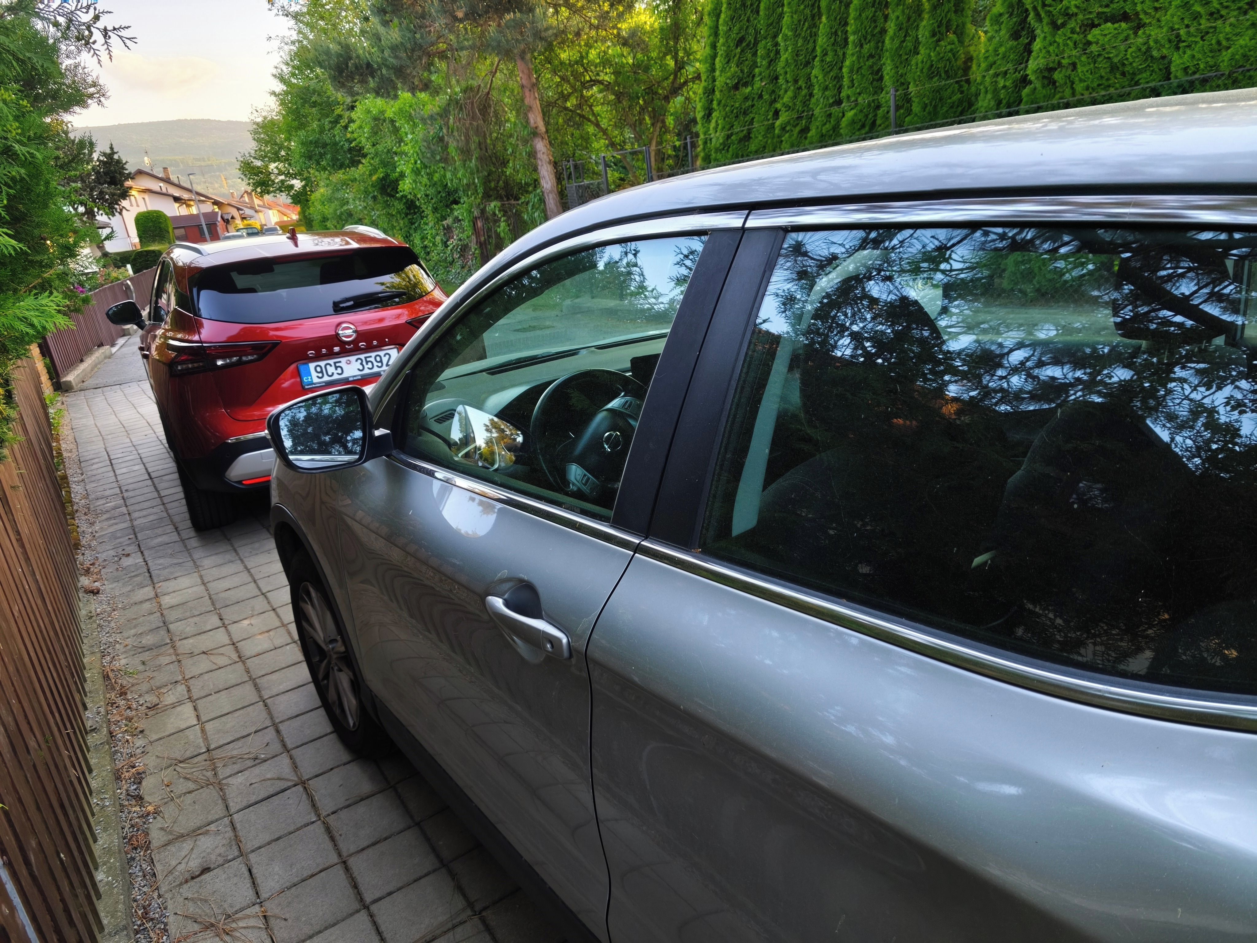 Nissan Qashqai, 1,5 DCI, servisováno - fotka 4