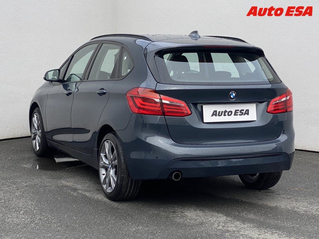 BMW Řada 2, 2.0 D 218 d,Sport,AT,navi - fotka 6