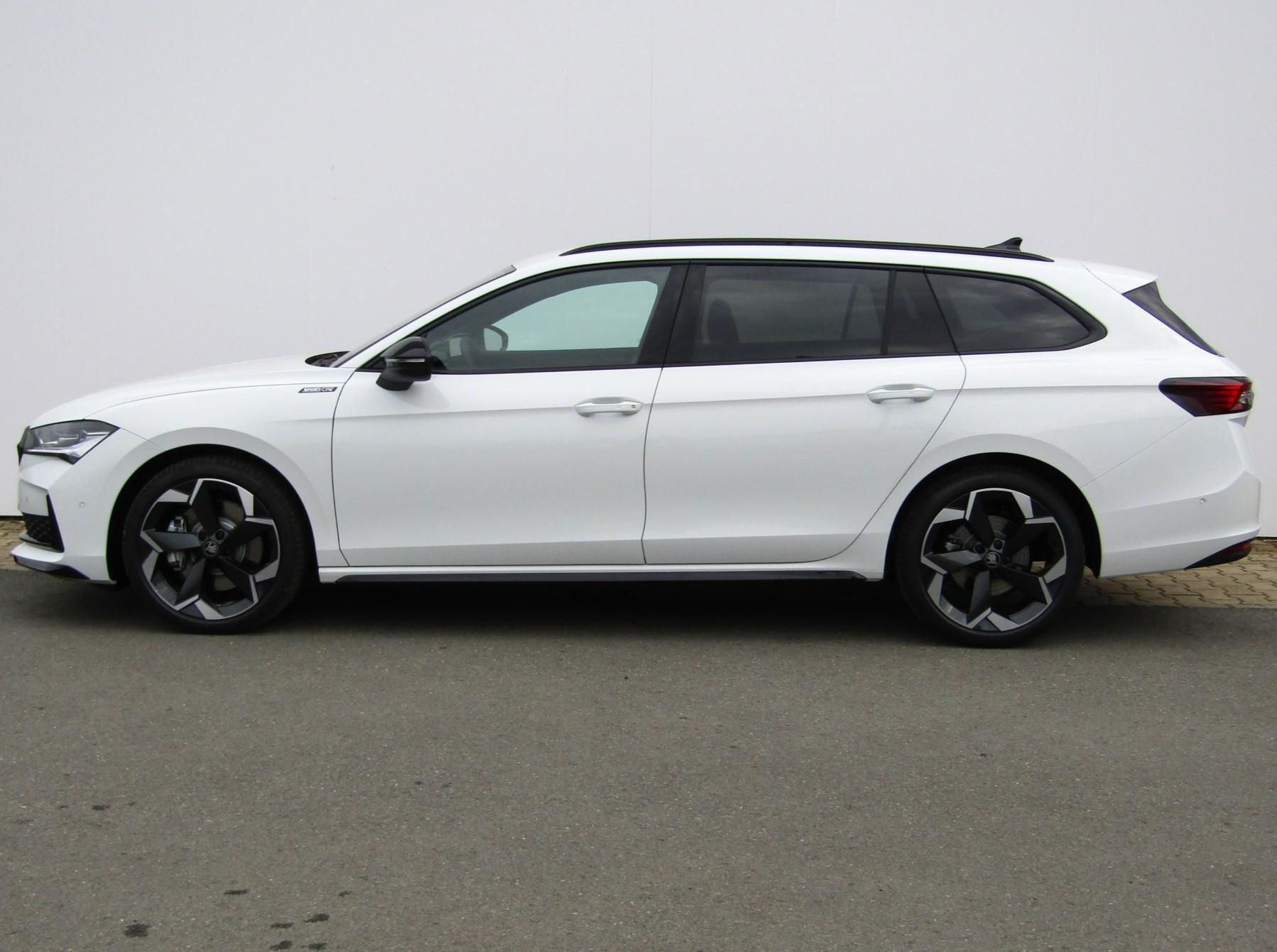 Škoda Superb, Combi Sportline 2.0 TDI 142 kW - fotka 3