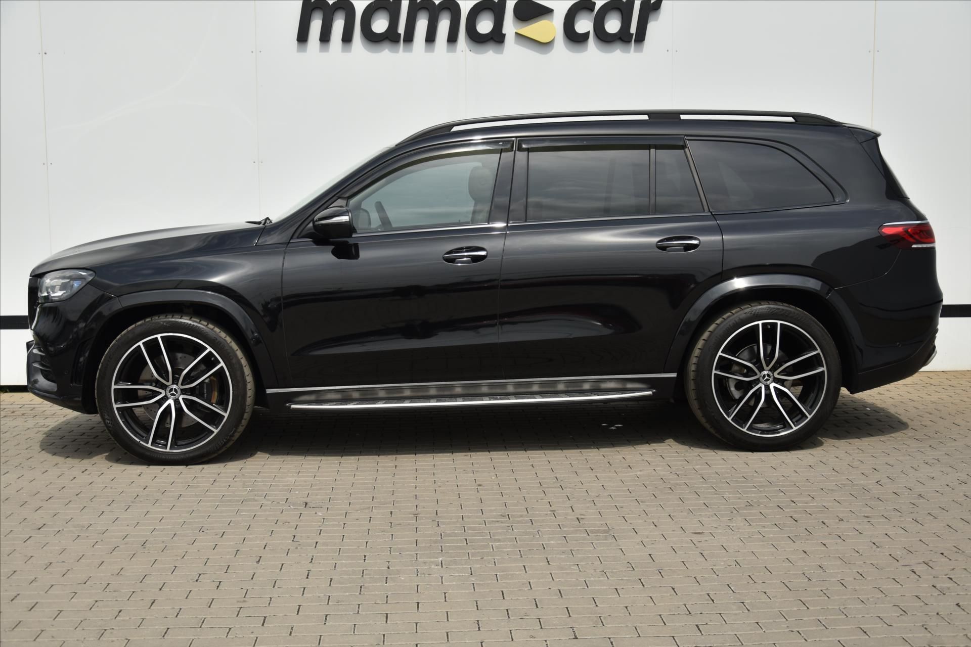 Mercedes-Benz GLS, 580 4MATIC  AMG 7-MÍST DPH ČR - fotka 4