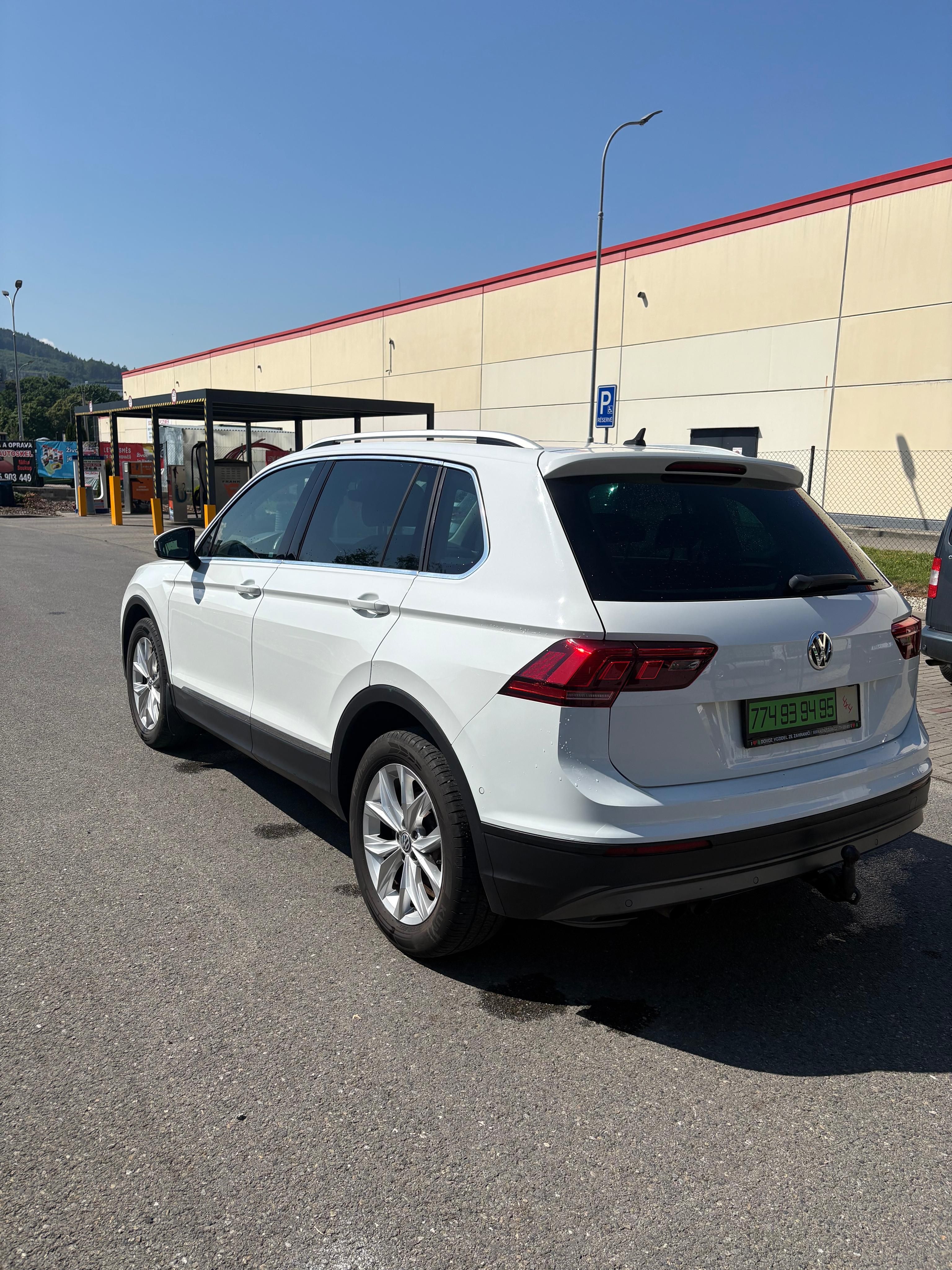 Volkswagen Tiguan, 1,4 TSI 4X4 - TOP VÝBAVA - fotka 5