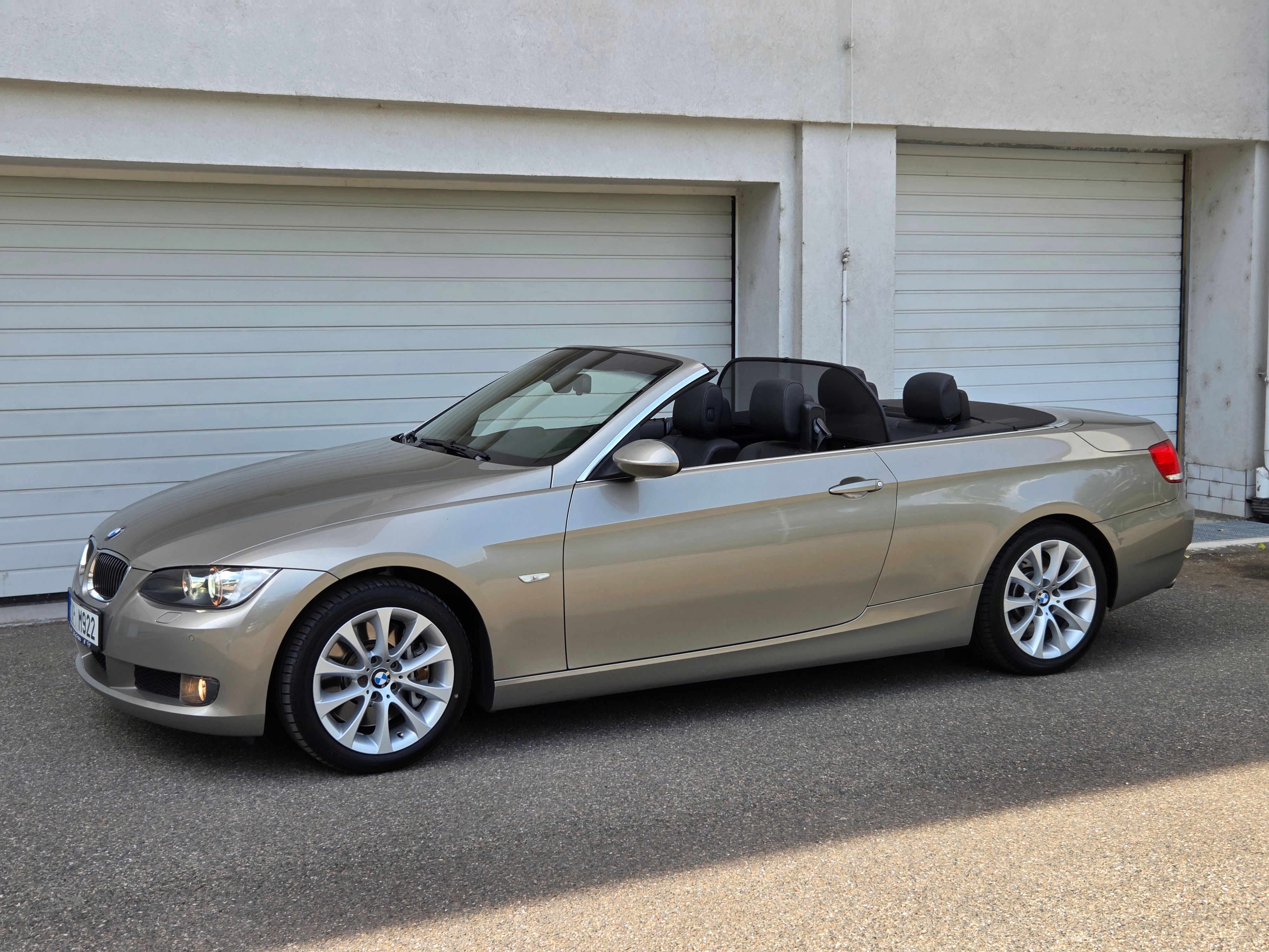 BMW Řada 3, 330i 200Kw Aut Kabrio 60t.km - fotka 4