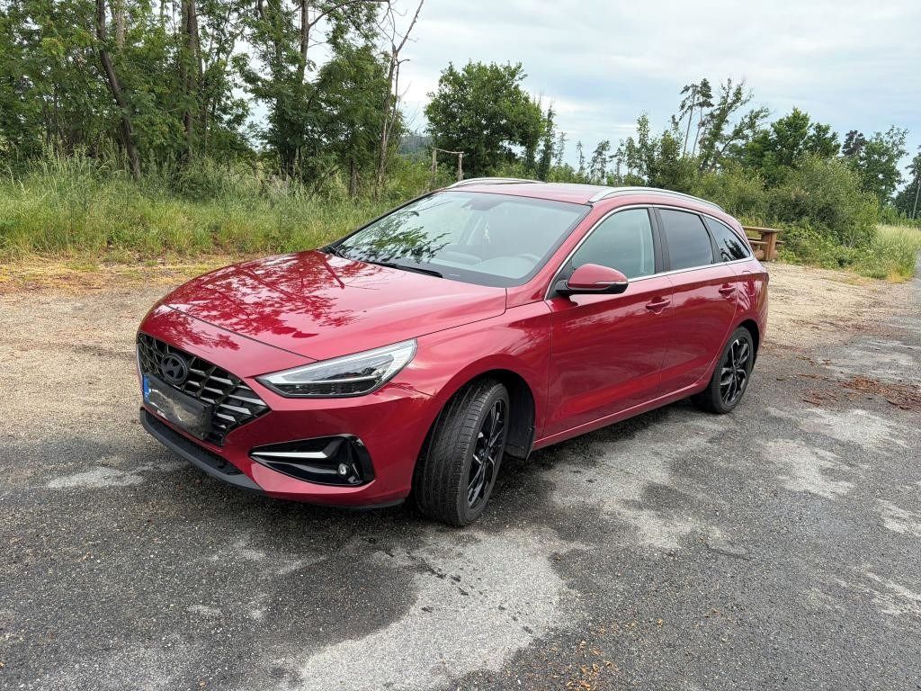 Hyundai i30, Hyundai i30 Kombi 1.5i 81 kW - fotka 2