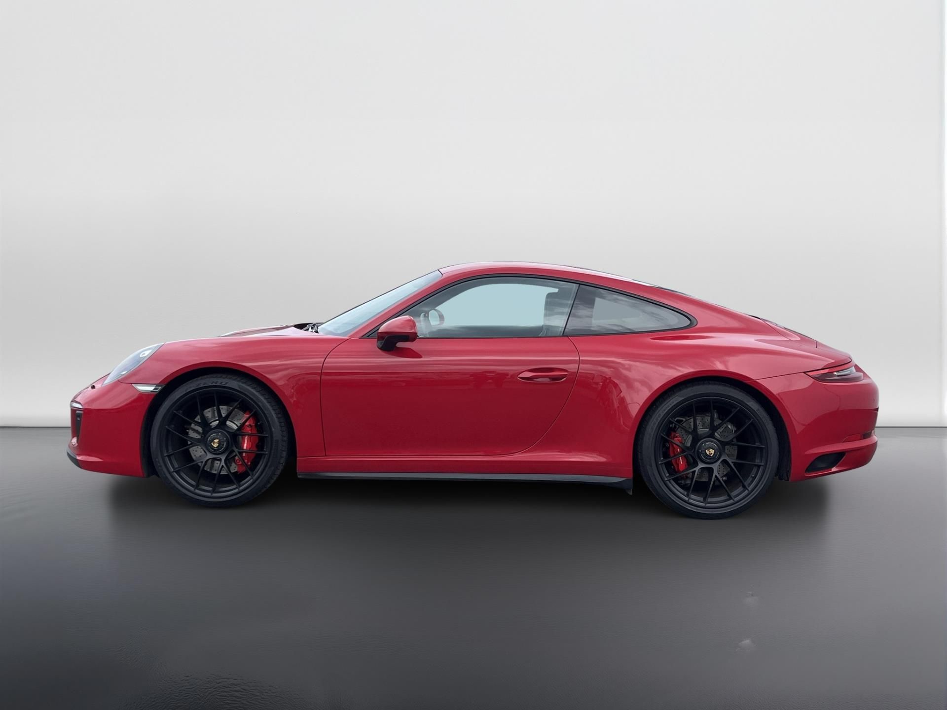 Porsche 911, GTS - fotka 2