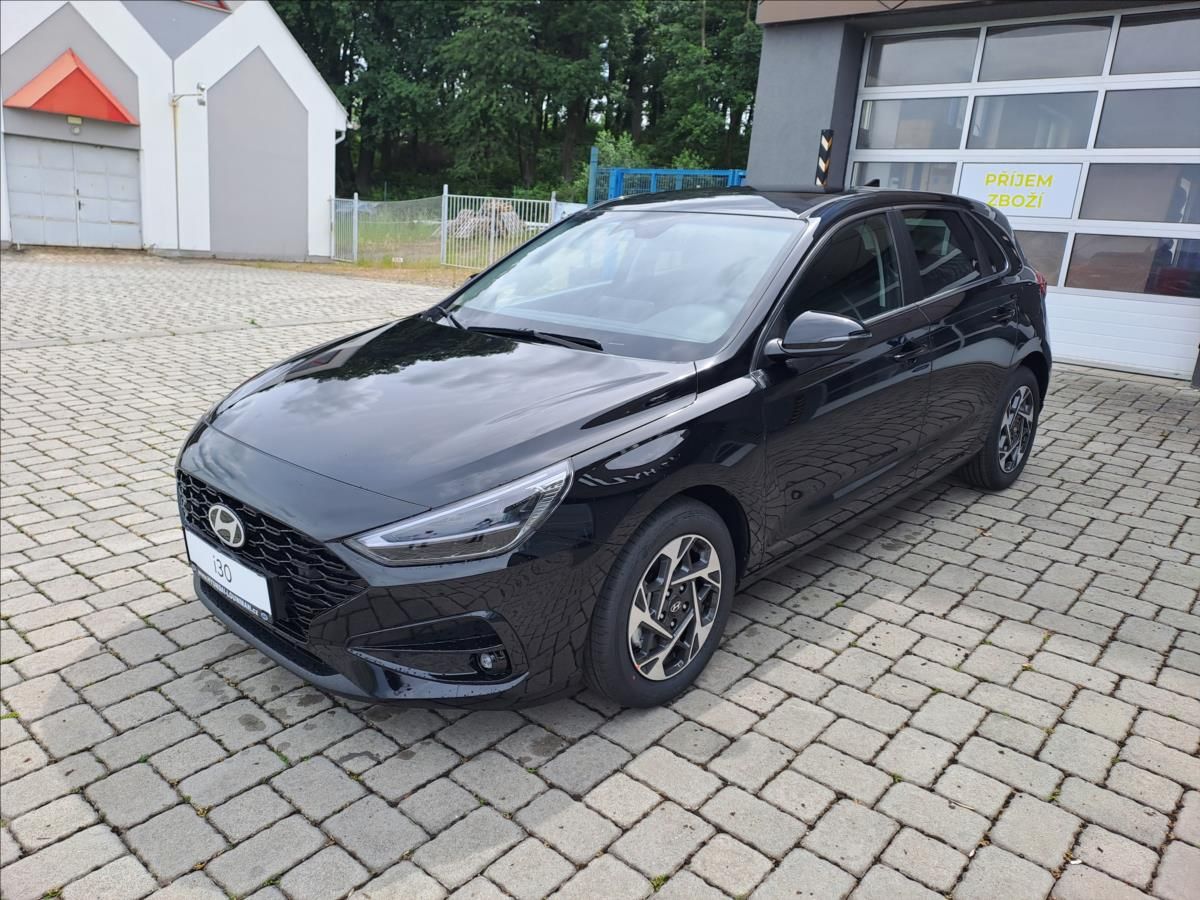 Hyundai i30, 1,0   26 HB 1,0 T-GDI MT STYLE - fotka 3