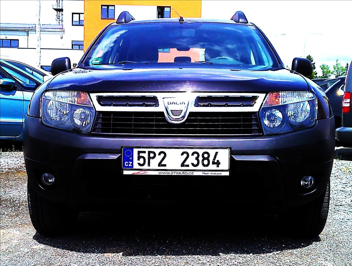 Dacia Duster, 1,6   16V 4x4 + TAŽNÉ ZAŘÍZENÍ - fotka 3