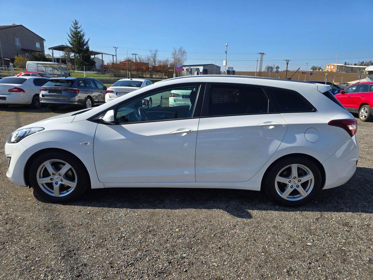 Hyundai i30, 1.6 CRDi ,nové CZ ,serviska - fotka 4