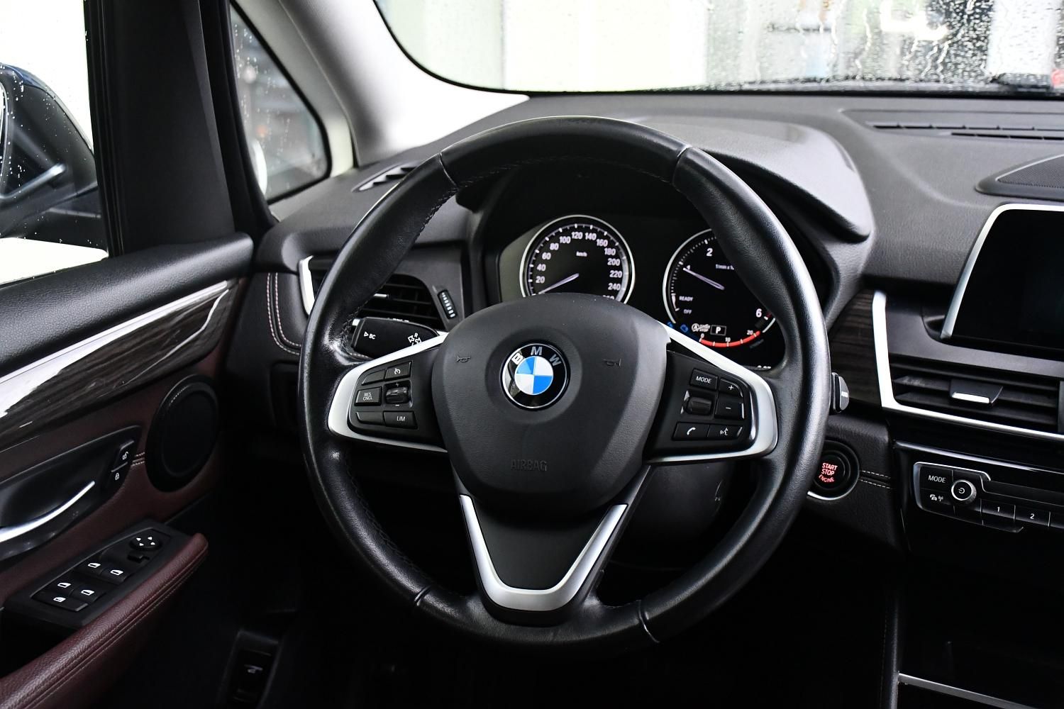 BMW Řada 2, 216D GRAN TOURER - fotka 6