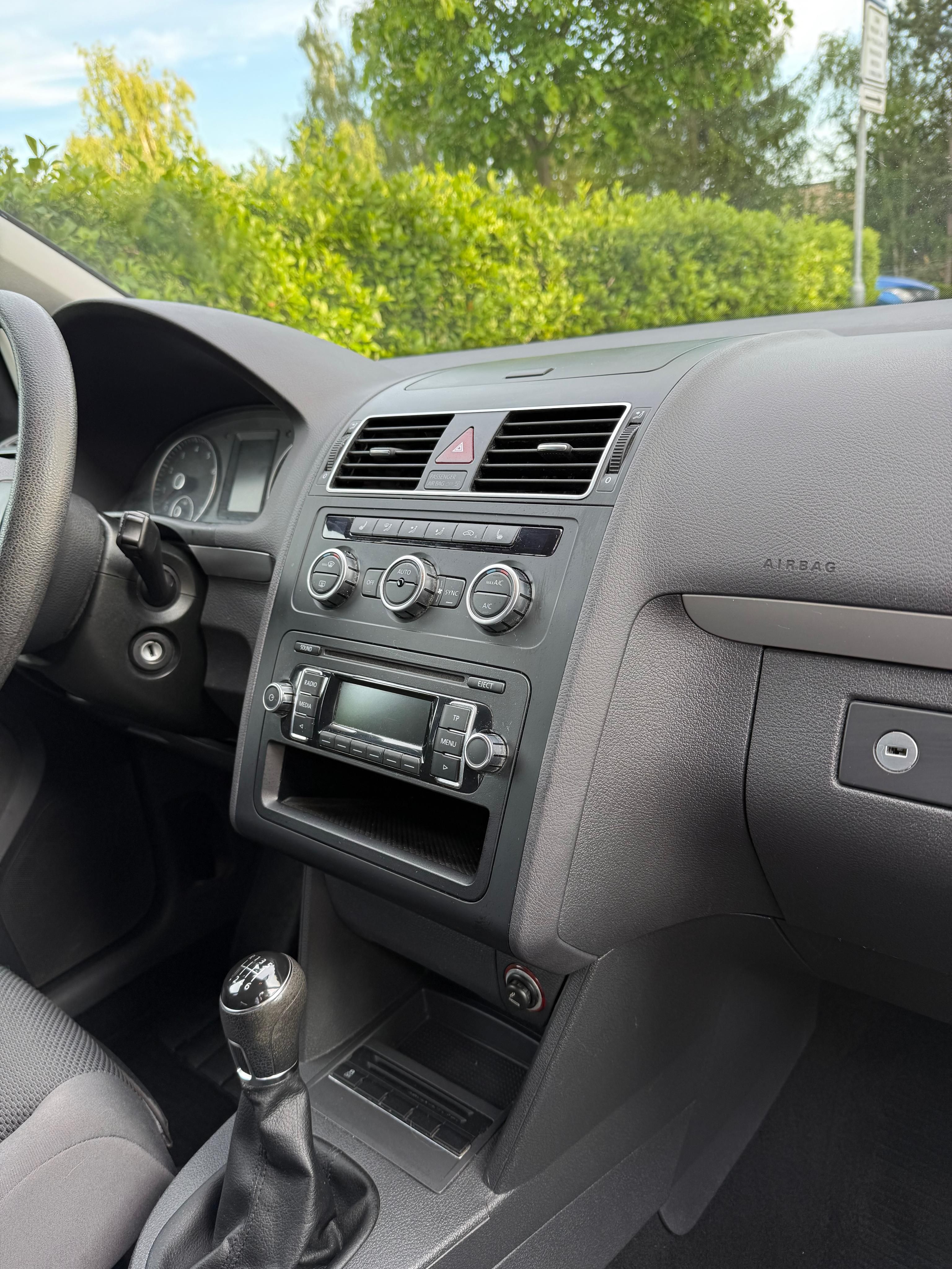 Volkswagen Touran, 1.2 TSI - 7 místné provedení - fotka 5