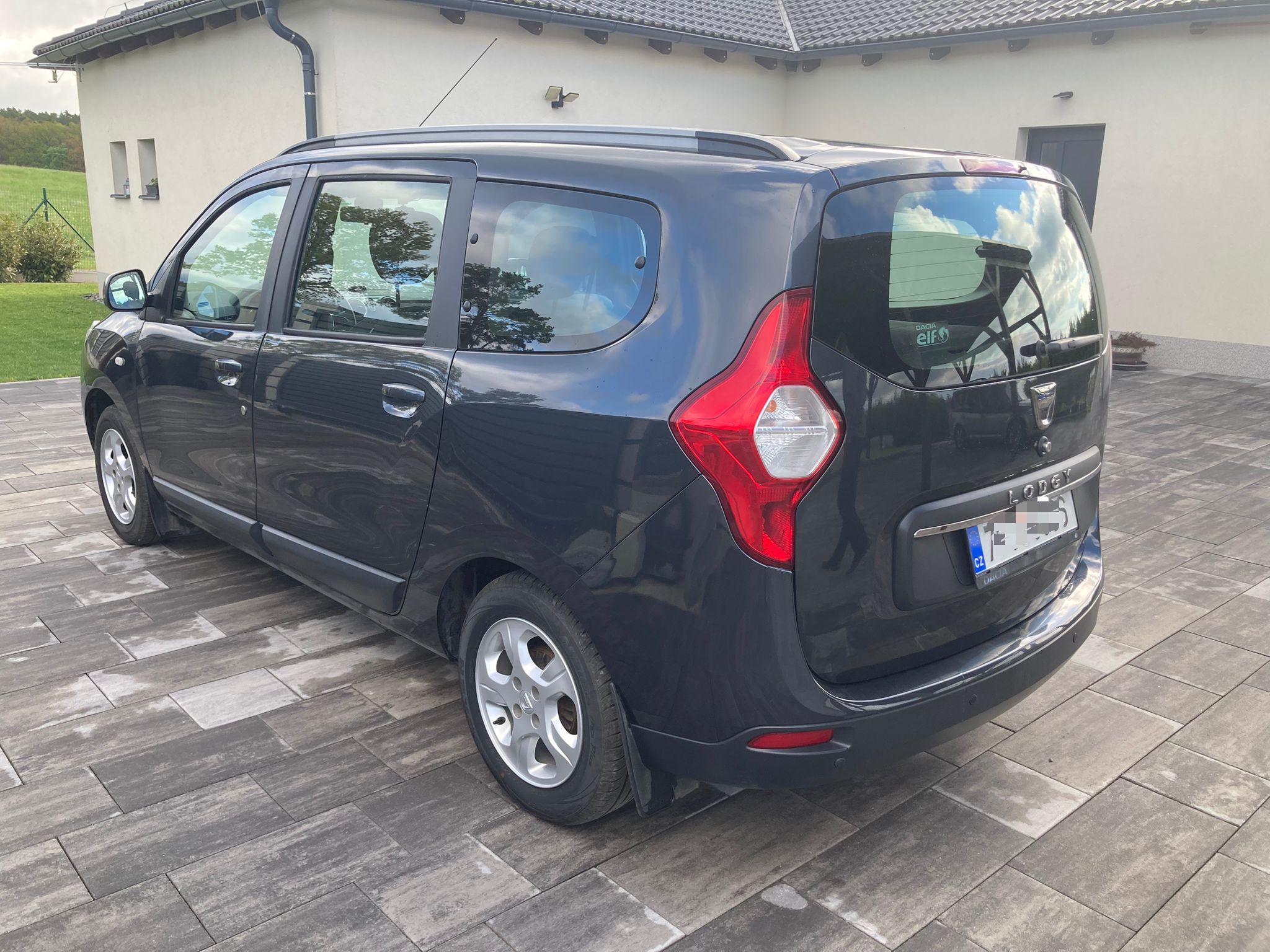 Dacia Lodgy, 1,6SCe 75kW Arctica 7 míst - fotka 2