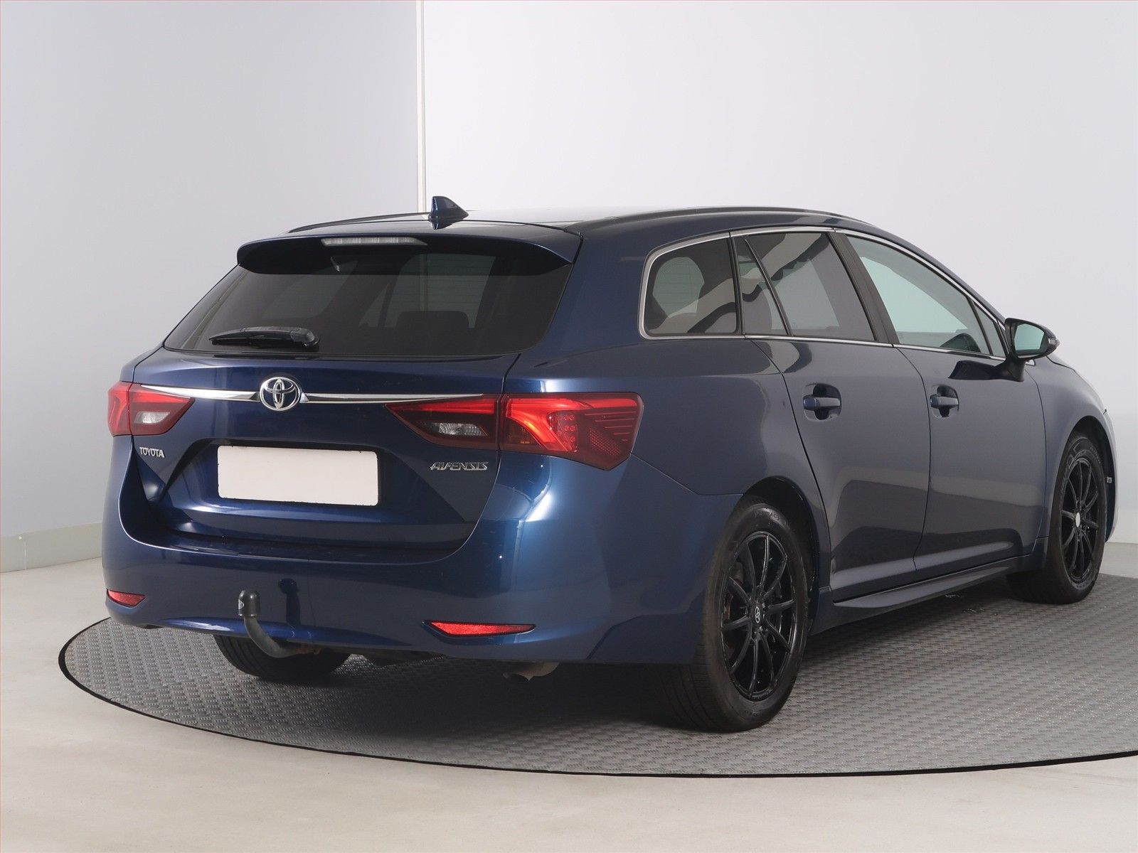 Toyota Avensis, 2.0 D-4D, Automatická klima - fotka 5