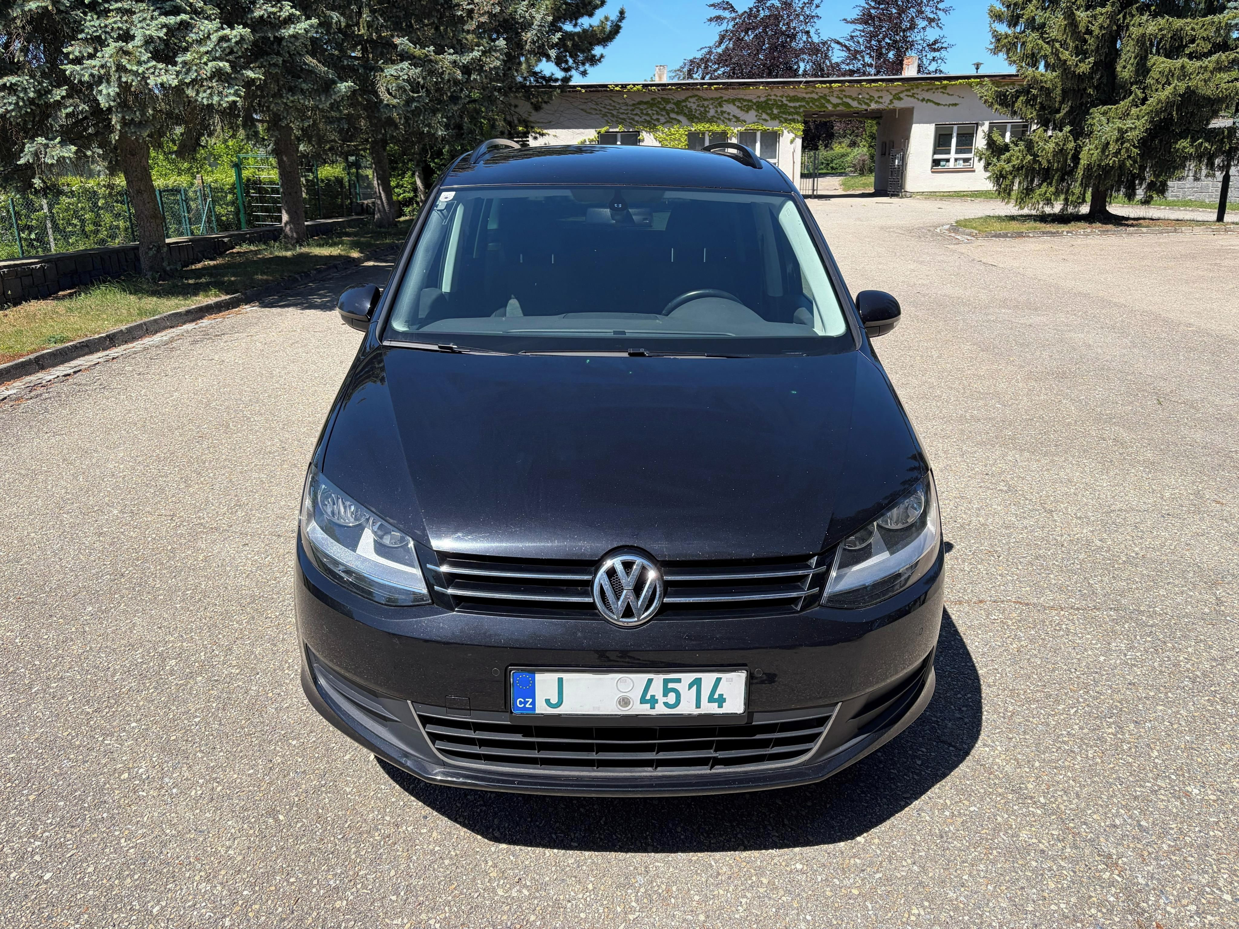 Volkswagen Sharan, 2.0TDI 103kW 4x4 7 sedadel ALU - fotka 5