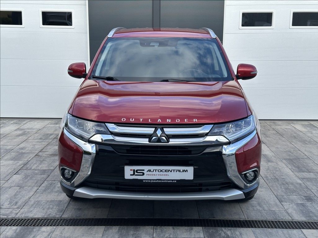 Mitsubishi Outlander, 2,2DI-D 150PS  Intense+ -7 4x4 - fotka 3