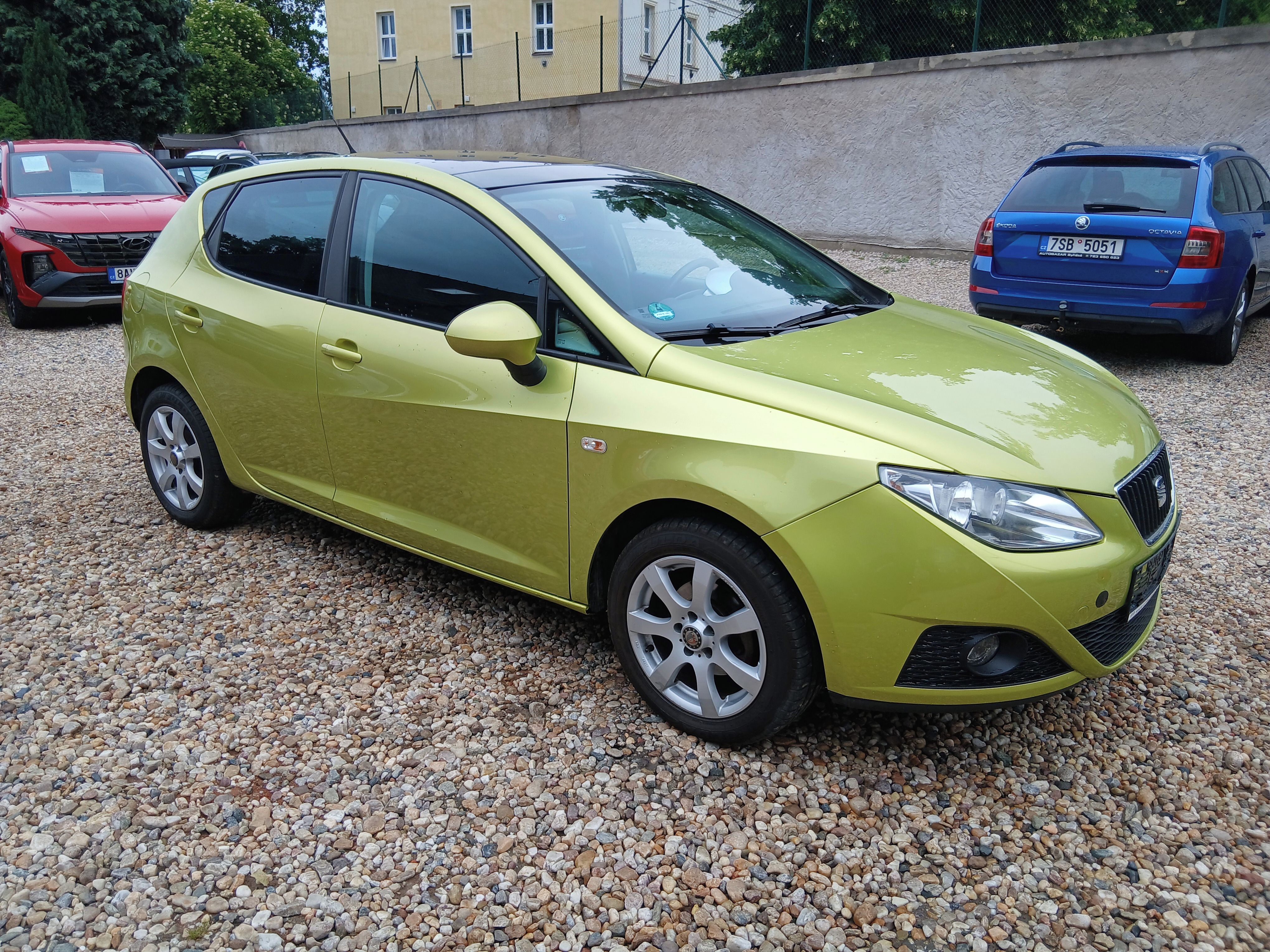 Seat Ibiza, 1.4i 16V 63KW Klima - fotka 3