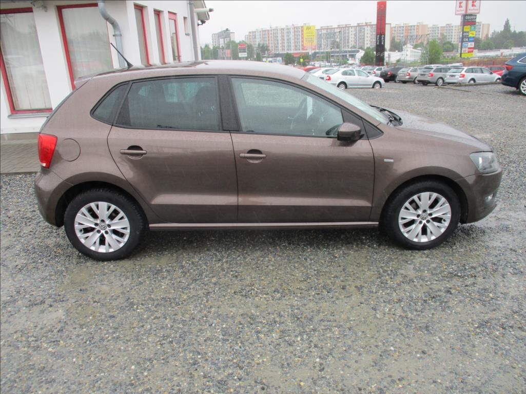Volkswagen Polo, 1,2 TSi,aut.klima,serv.kn. - fotka 5