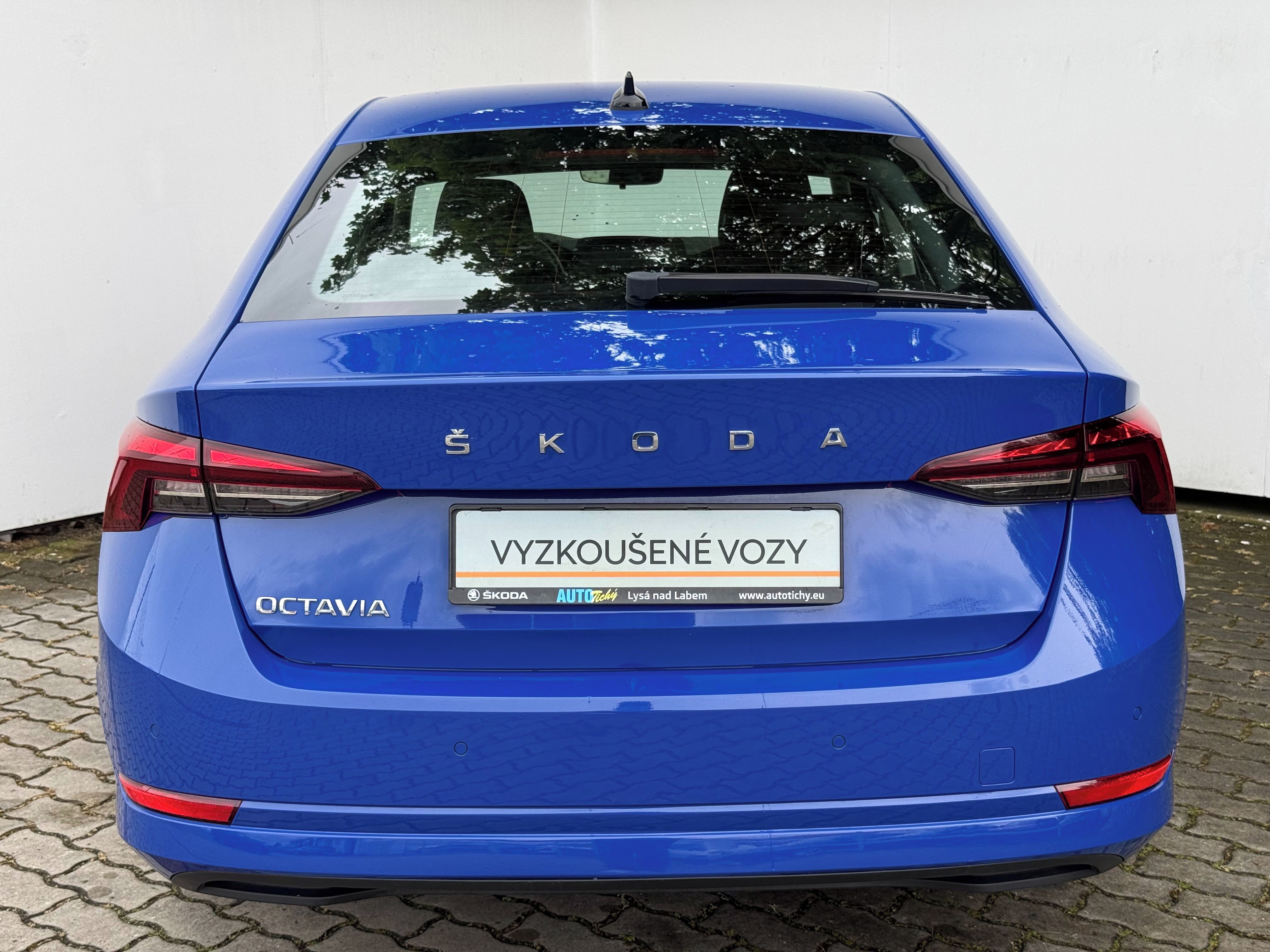 Škoda Octavia, 2,0 TDI / 85 kW Ambition - fotka 6