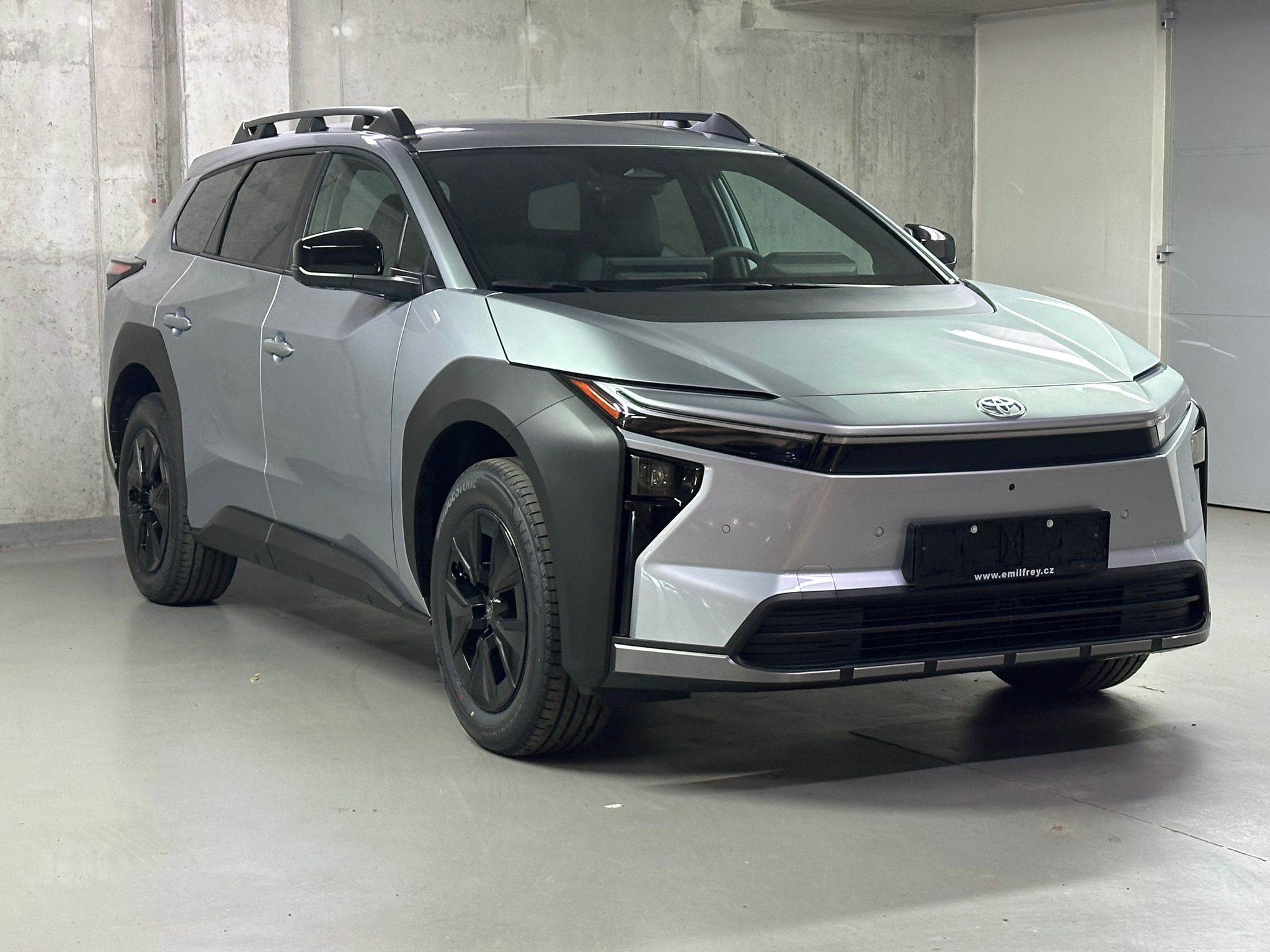 Toyota bZ4X, 74,7kWh,380K,4x4,Style - fotka 3