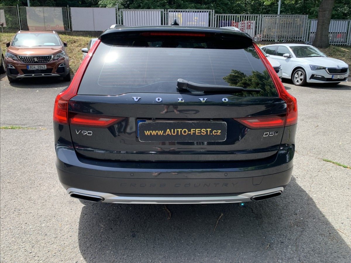 Volvo V90, 2,0 D5 CROSS COUNTRY AUTOMAT - fotka 6