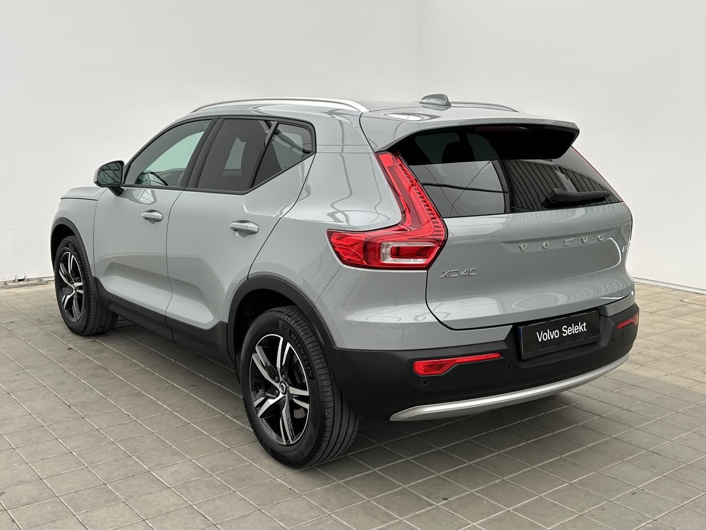 Volvo XC40, 2.0B3 120kW CORE - fotka 4