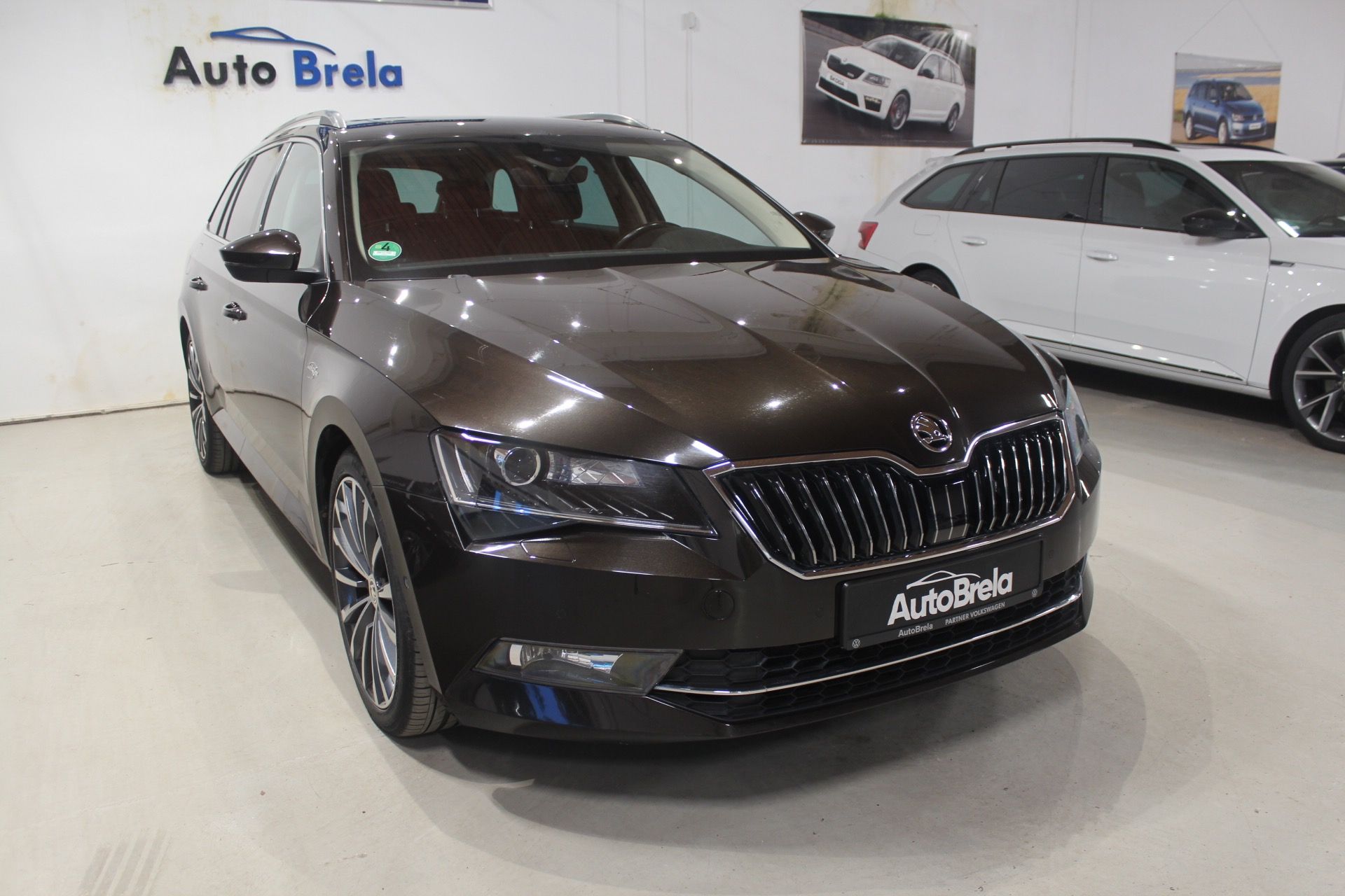 Škoda Superb, 2.0TDI DSG 4x4 L&K LED Tažné z - fotka 2