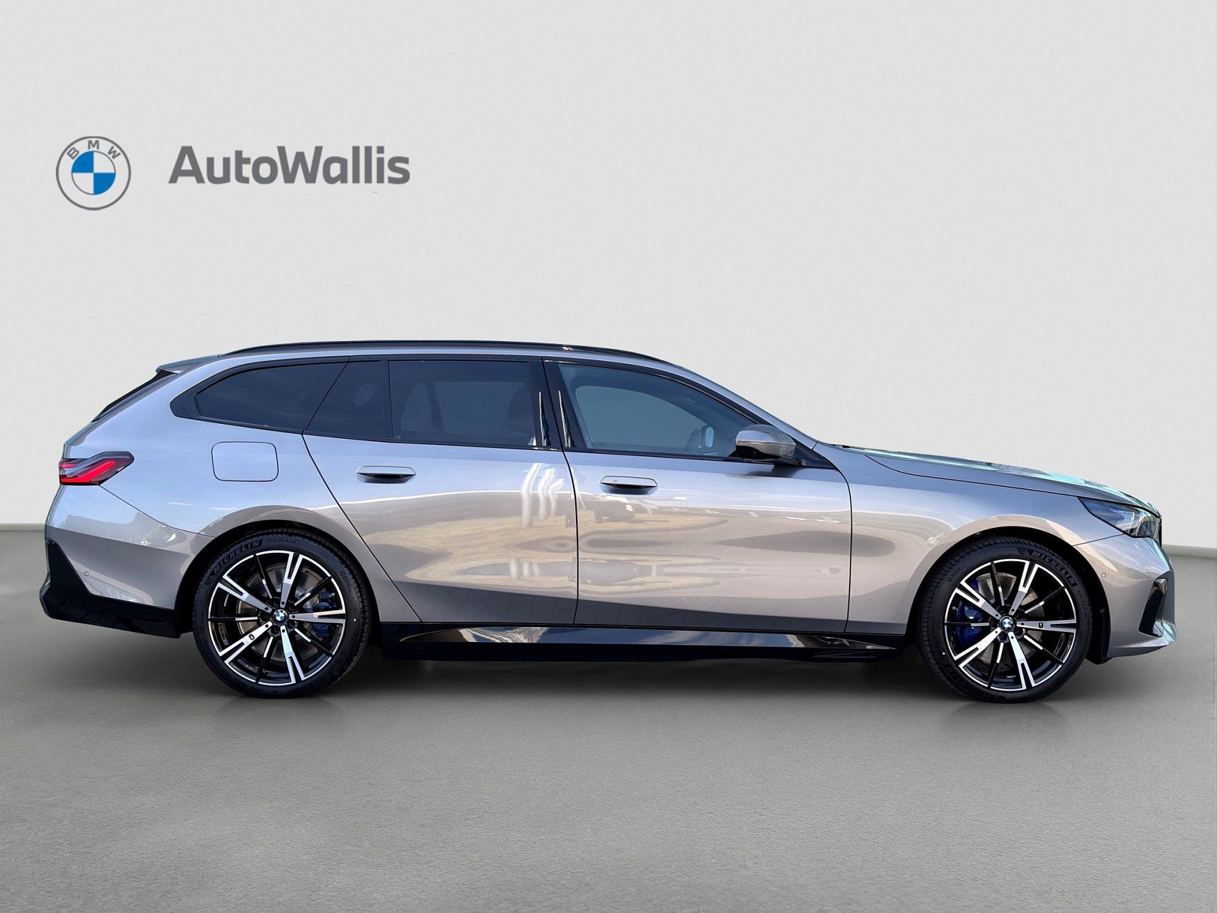 BMW Řada 5, | 550e xDrive Touring, Touring - fotka 3