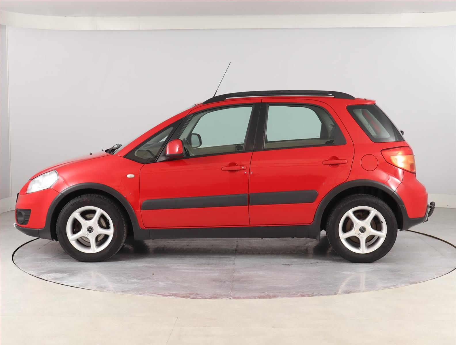 Suzuki SX4, 1.6 VVT, Klima, El. okna - fotka 3