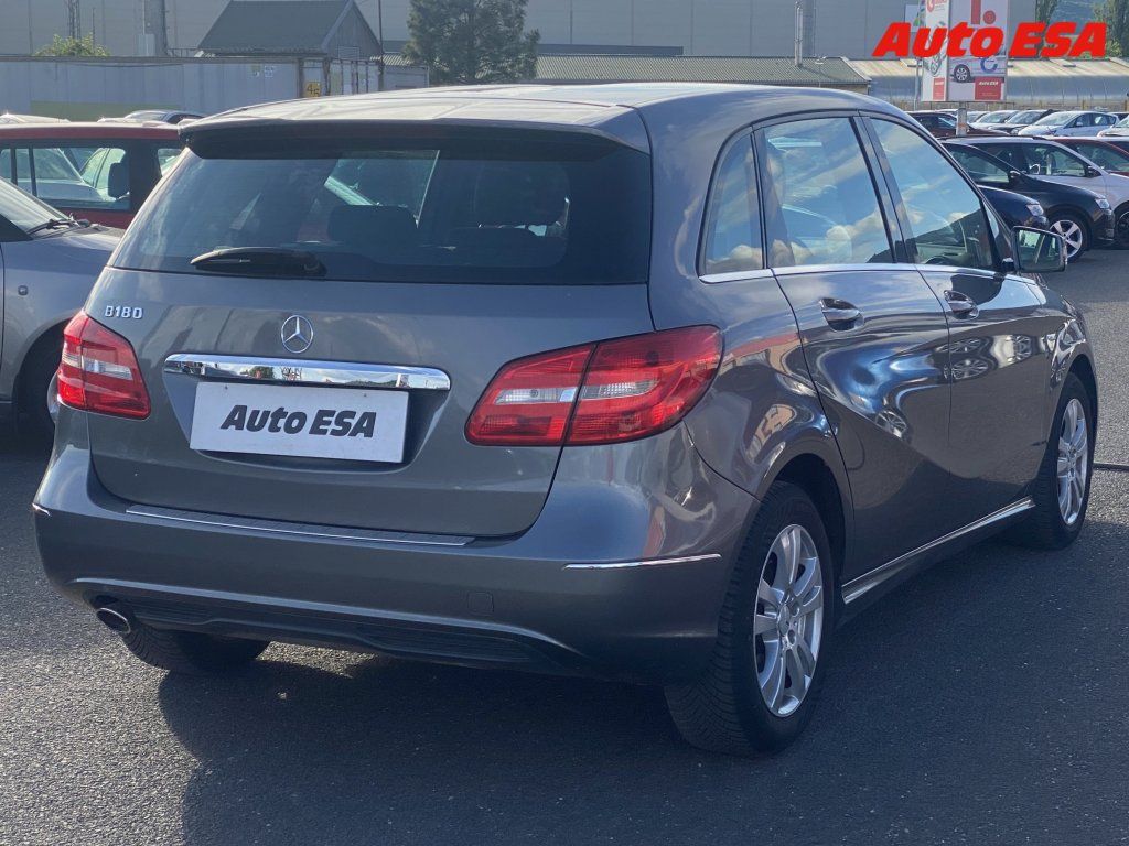 Mercedes-Benz Třídy B, 1.6 i B180,Navi,kamera - fotka 4