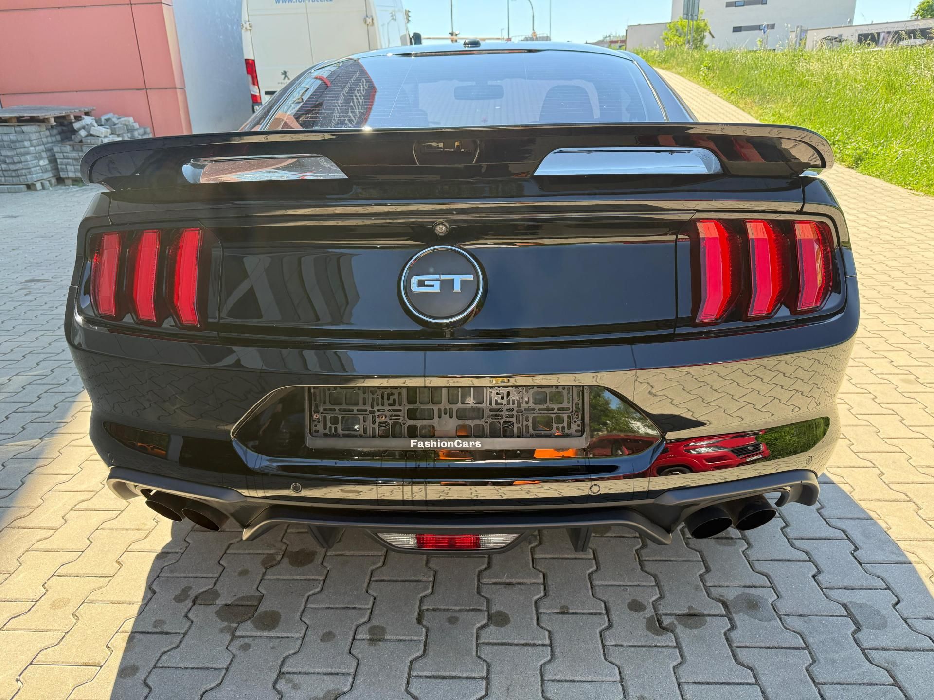 Ford Mustang, GT5.0 AT FACELIFT SHELBY paket - fotka 5