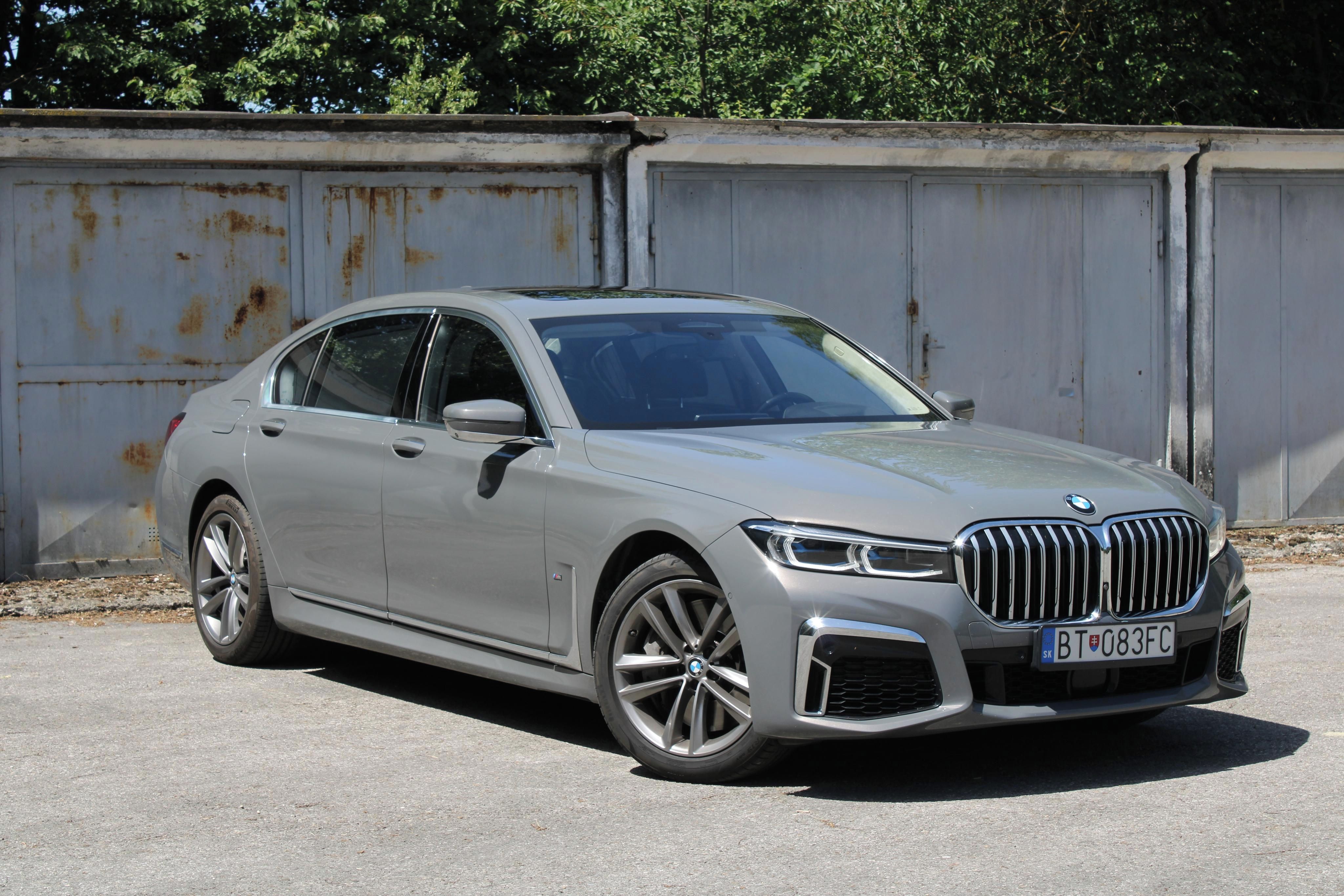 BMW Řada 7, BMW 750i Long, xDrive, 390kW - fotka 2