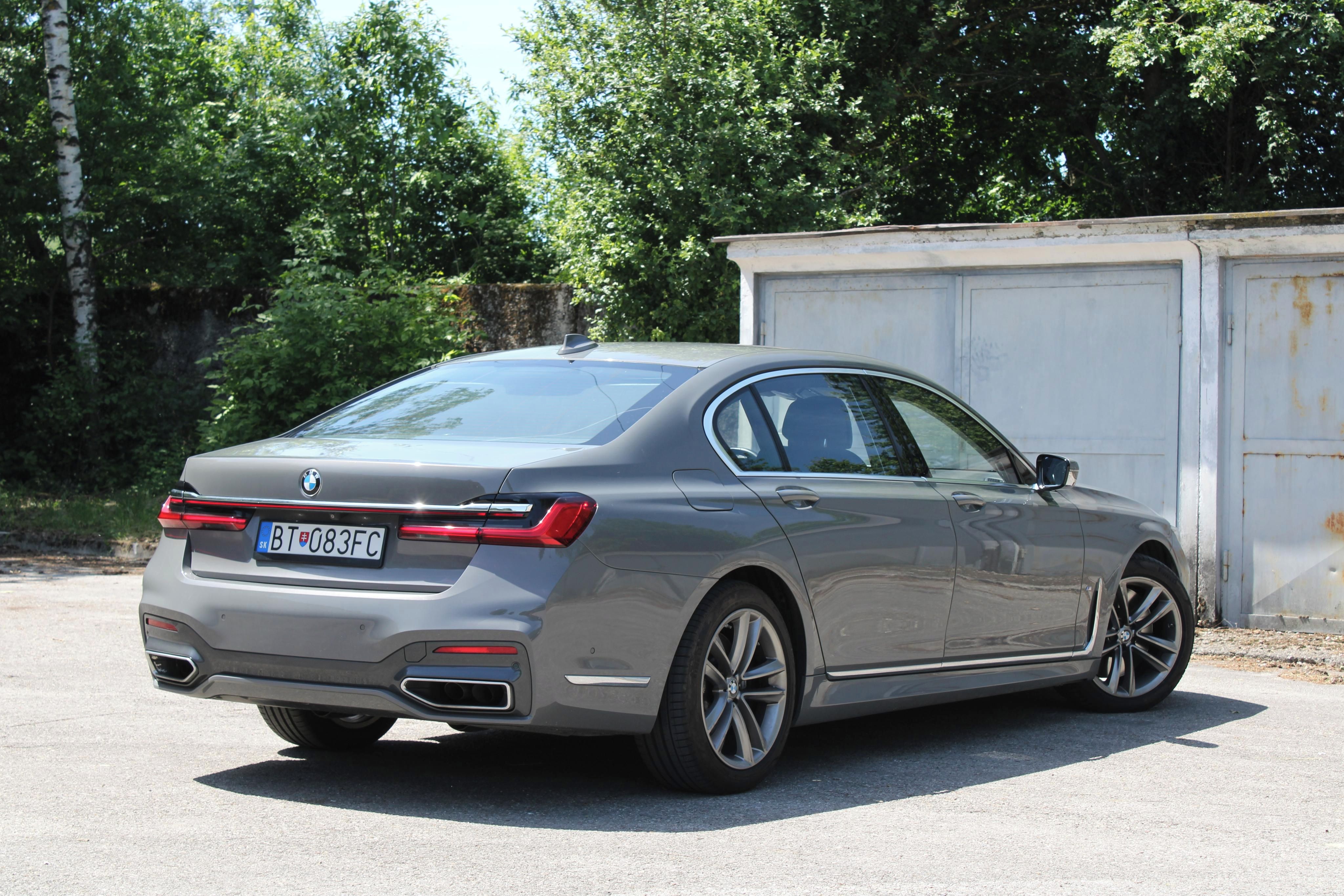 BMW Řada 7, BMW 750i Long, xDrive, 390kW - fotka 6