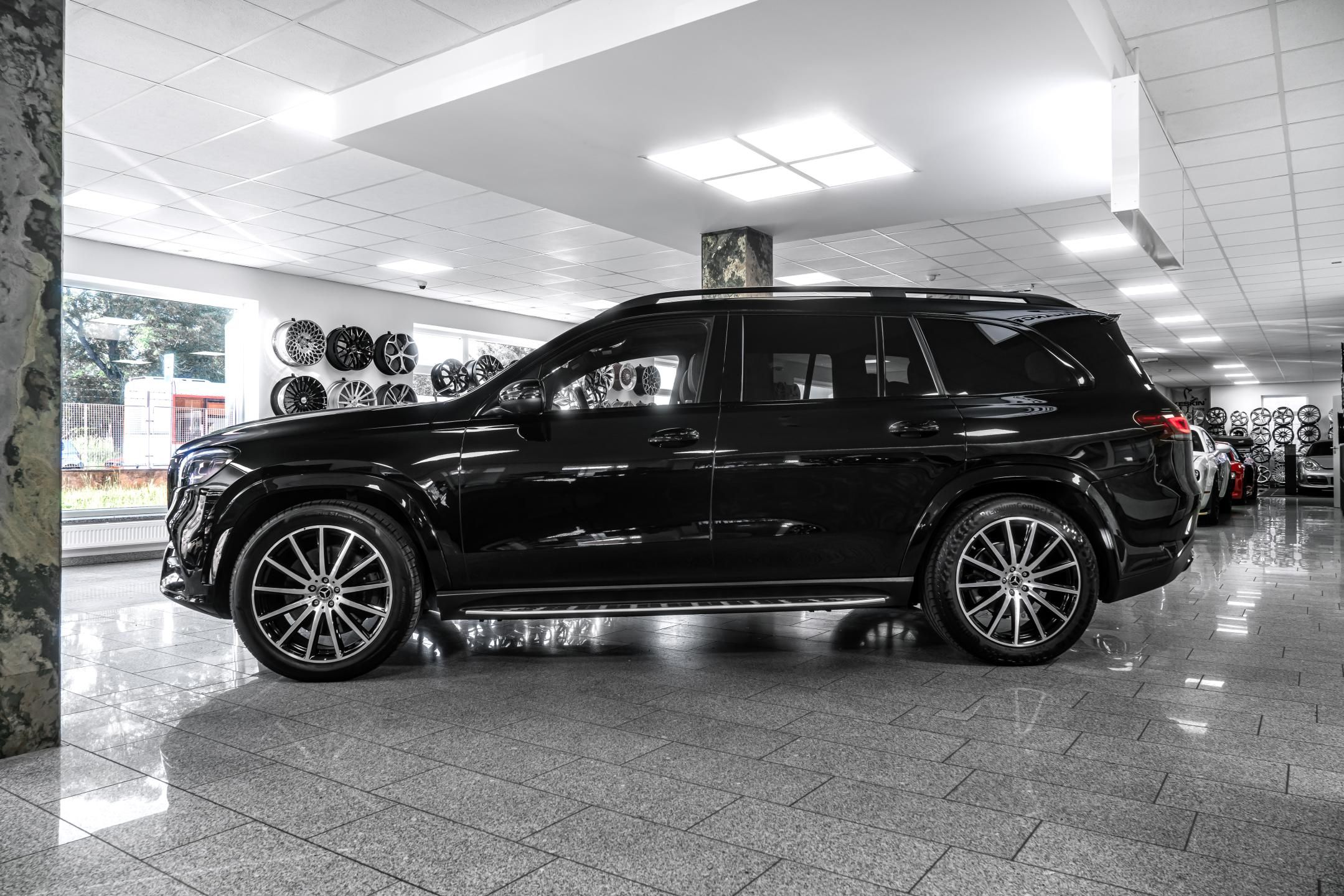 Mercedes-Benz GLS, 580 4MATIC BURM/360/HUD/7/AIR/ - fotka 3