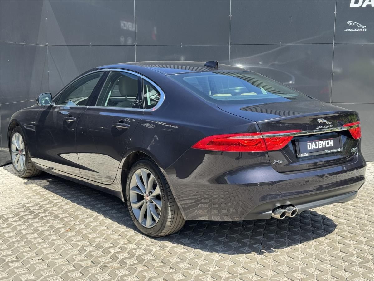 Jaguar XF, 2,0 20d AWD PRESTIGE AT 132kW - fotka 6