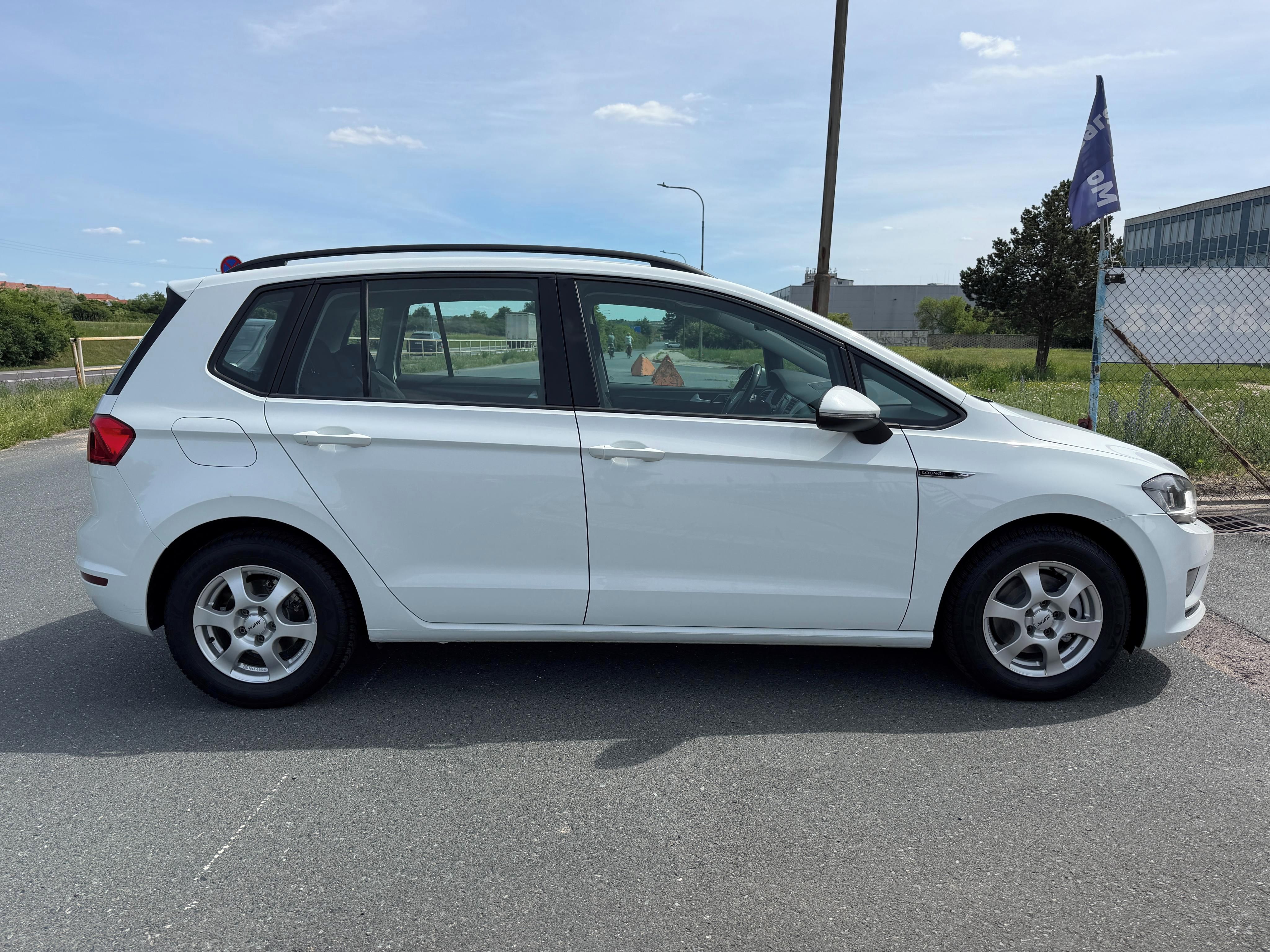Volkswagen Golf Sportsvan, 1.6 TDi 81kW LOUNGE - fotka 4