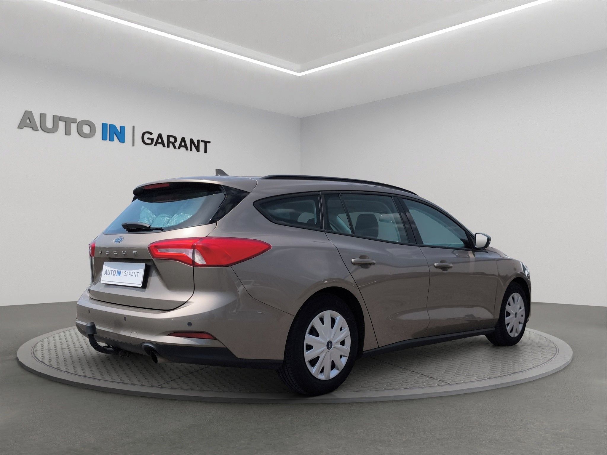 Ford Focus, TREND 1.0 74kW, ČR, 1. Maj., T - fotka 5