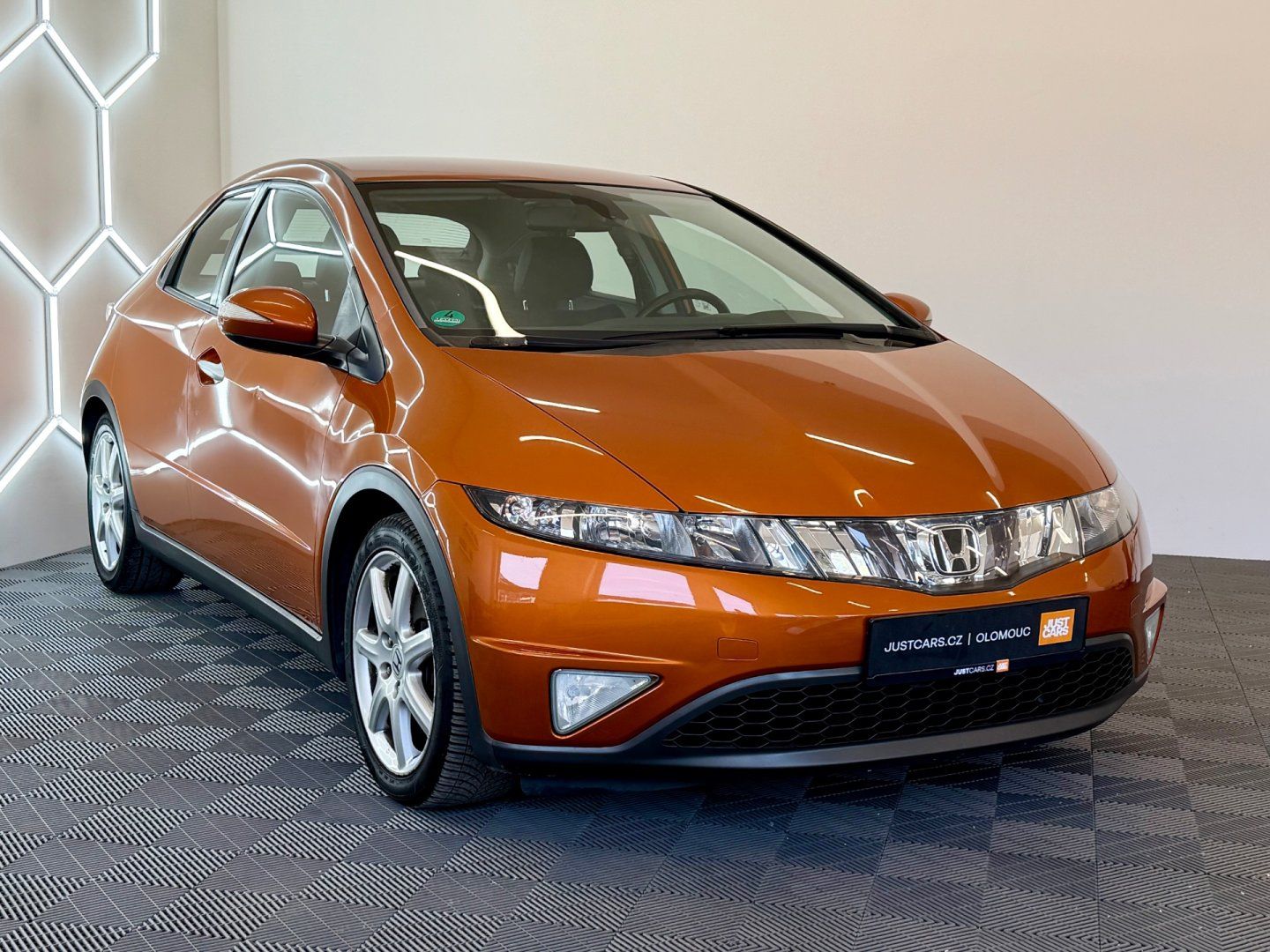 Honda Civic, 1.8 VTEC Sport/1.maj/SERV.KN. - fotka 4