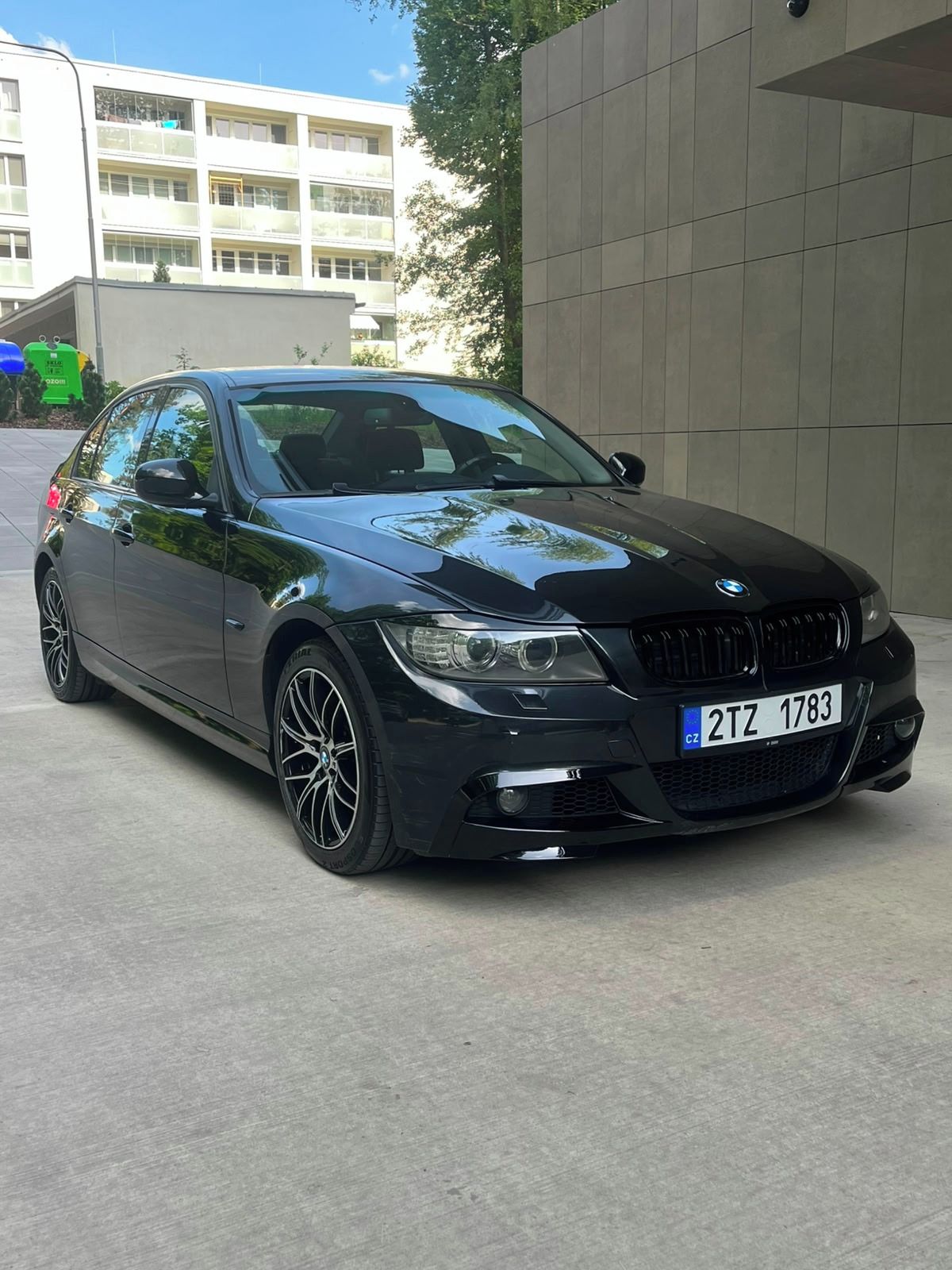 BMW Řada 3, BMW 318i E90 LCI