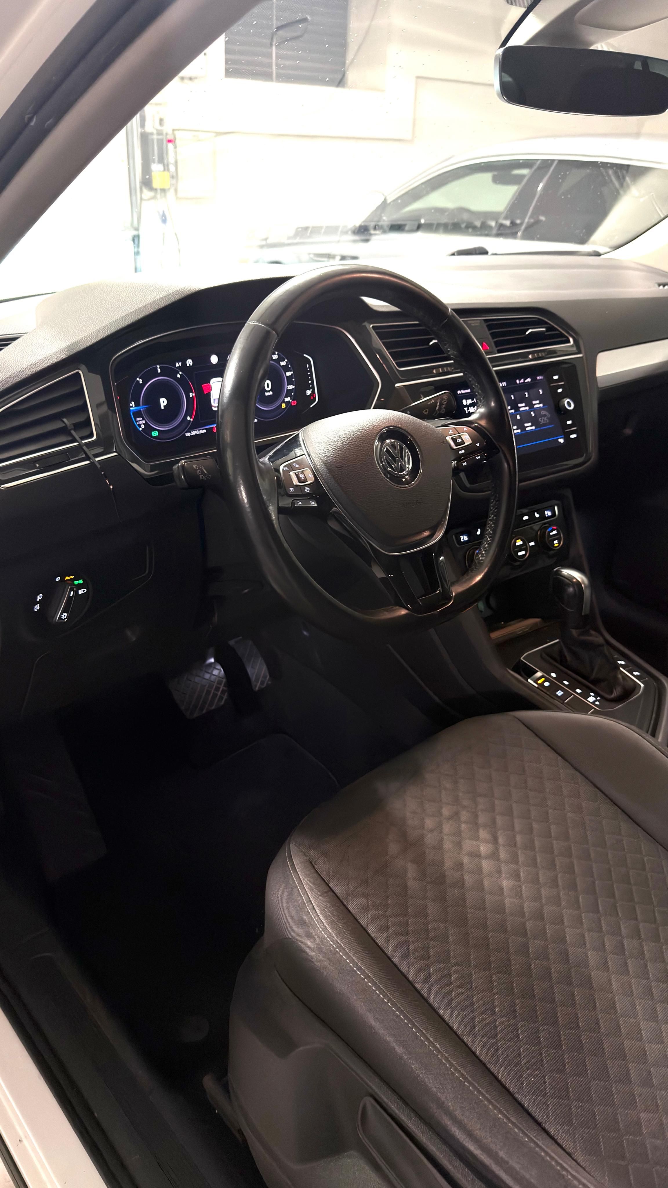 Volkswagen Tiguan, R-line, Automat, NOVÉ ROZVODY - fotka 5