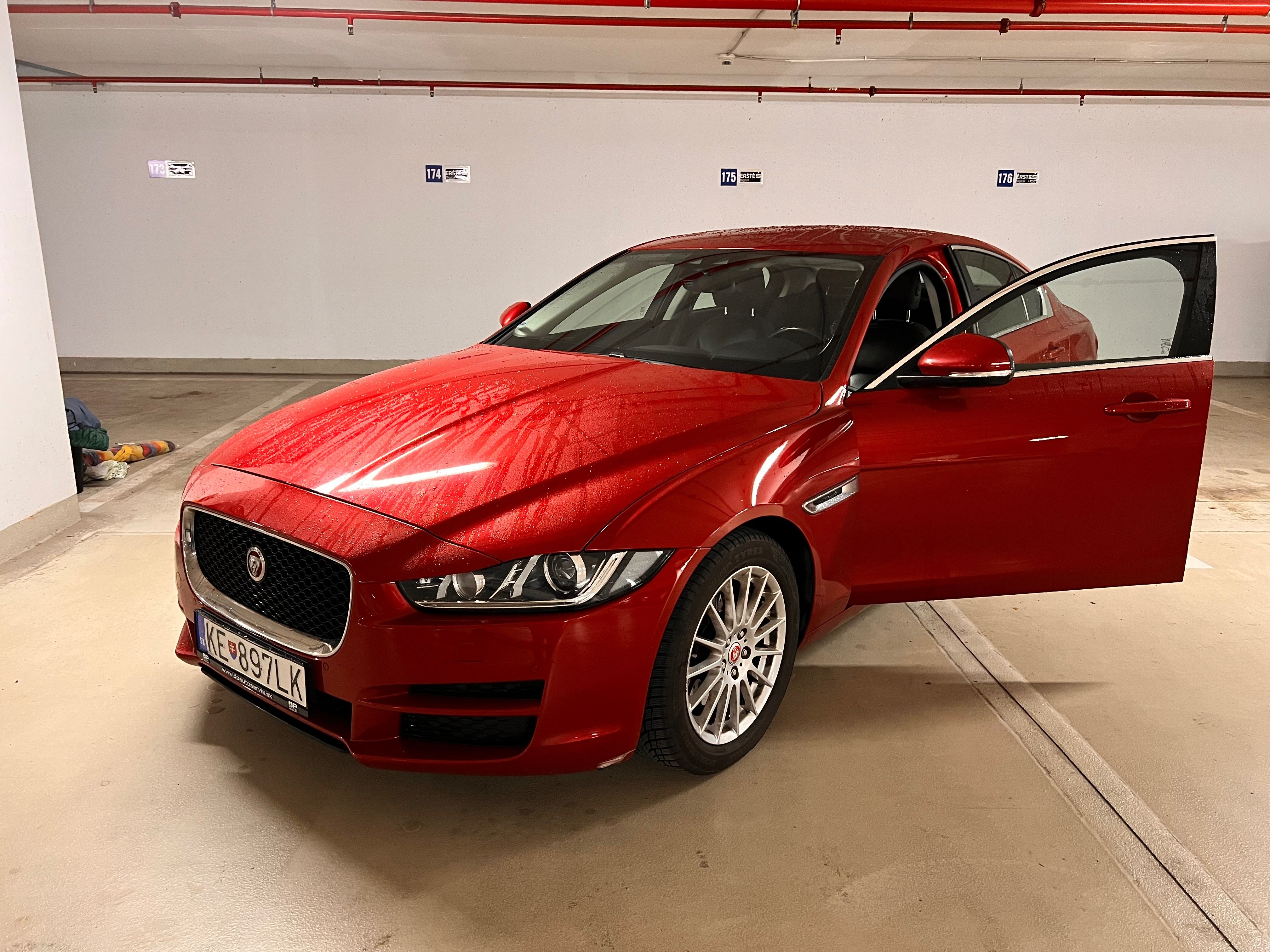 Jaguar XE, Prestige 120kW - fotka 2