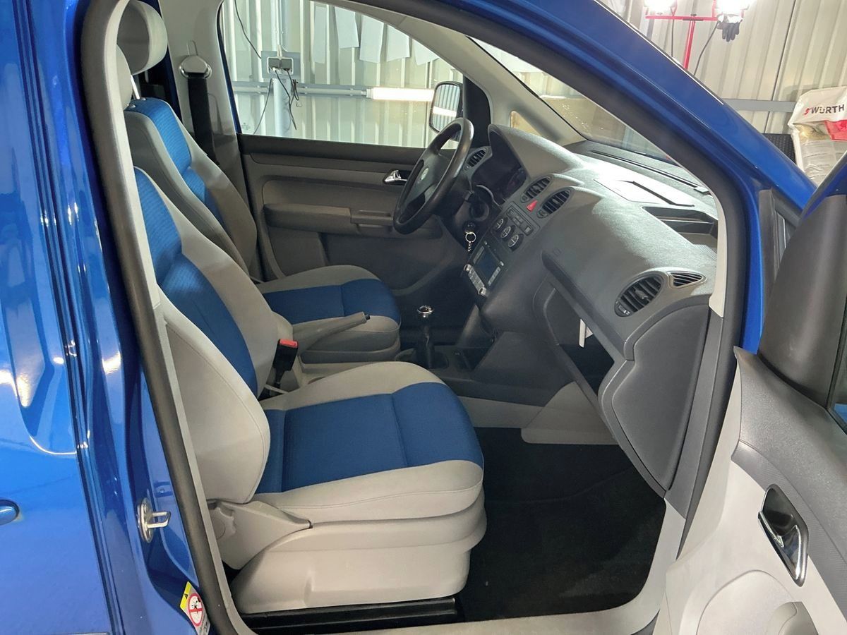 Volkswagen Caddy, 1.6 MPi 75KW LIFE TAŽNÉ TOP - fotka 3