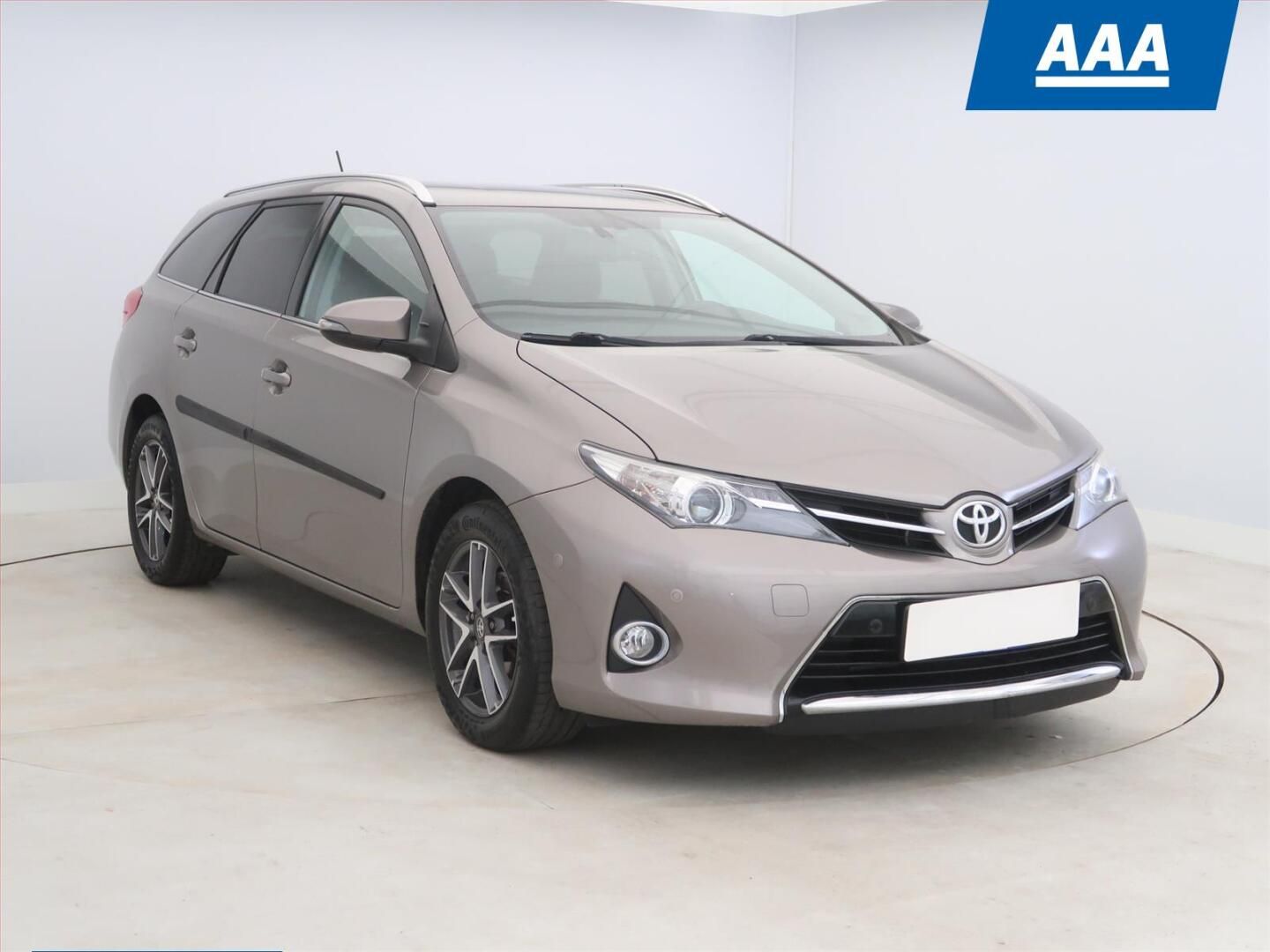 Toyota Auris, 1.6 Valvematic, Serv.kniha