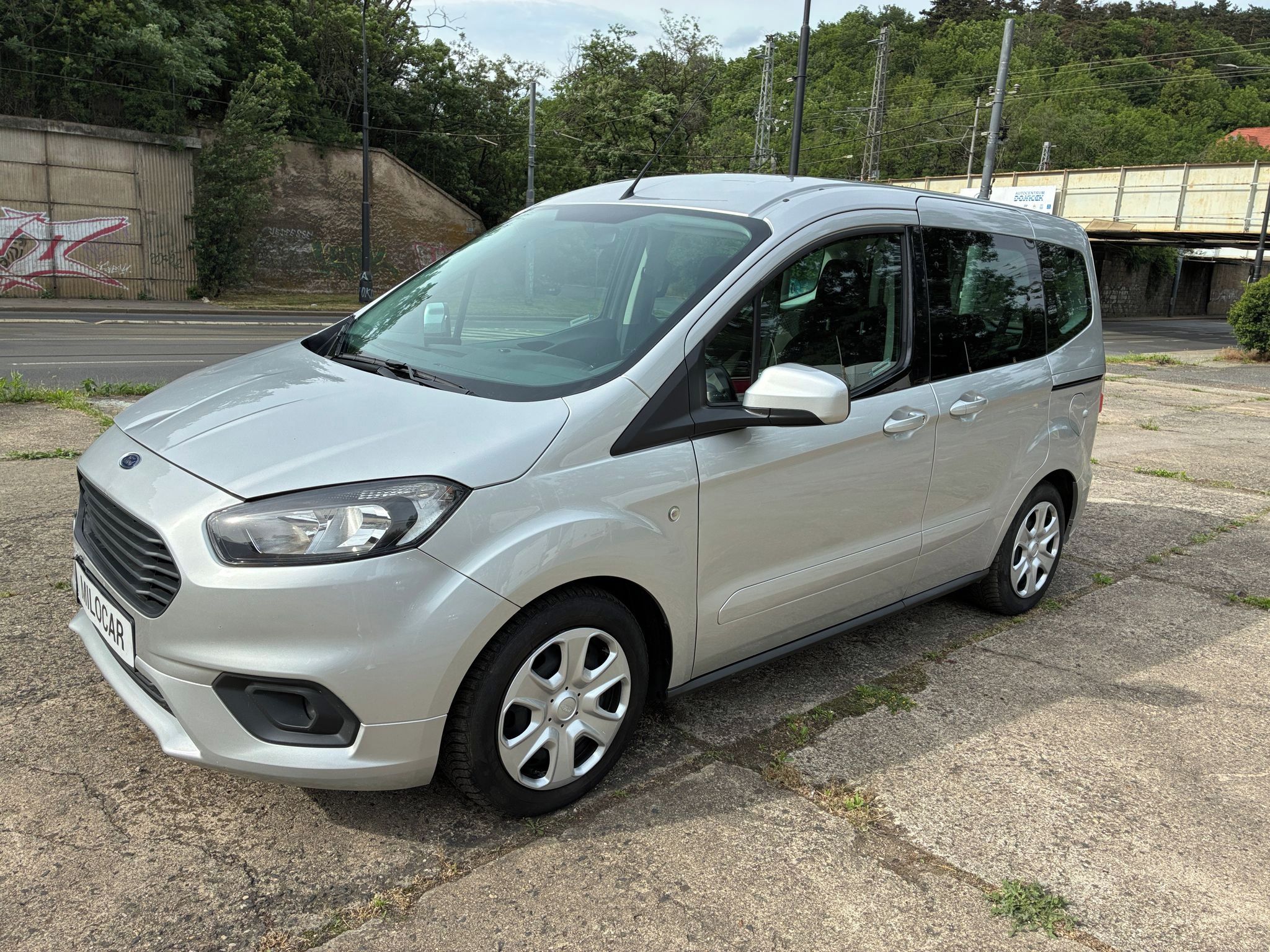 Ford Tourneo Courier, Tourneo Courier 1.5 TDCi ČR 1.