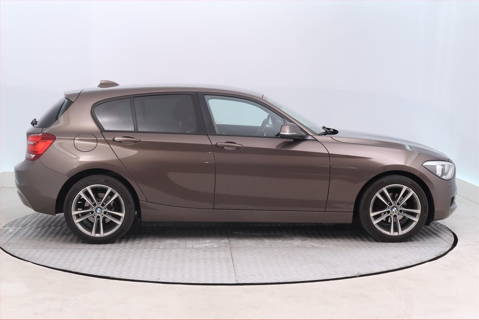 BMW Řada 1, 116d, Automat - fotka 6