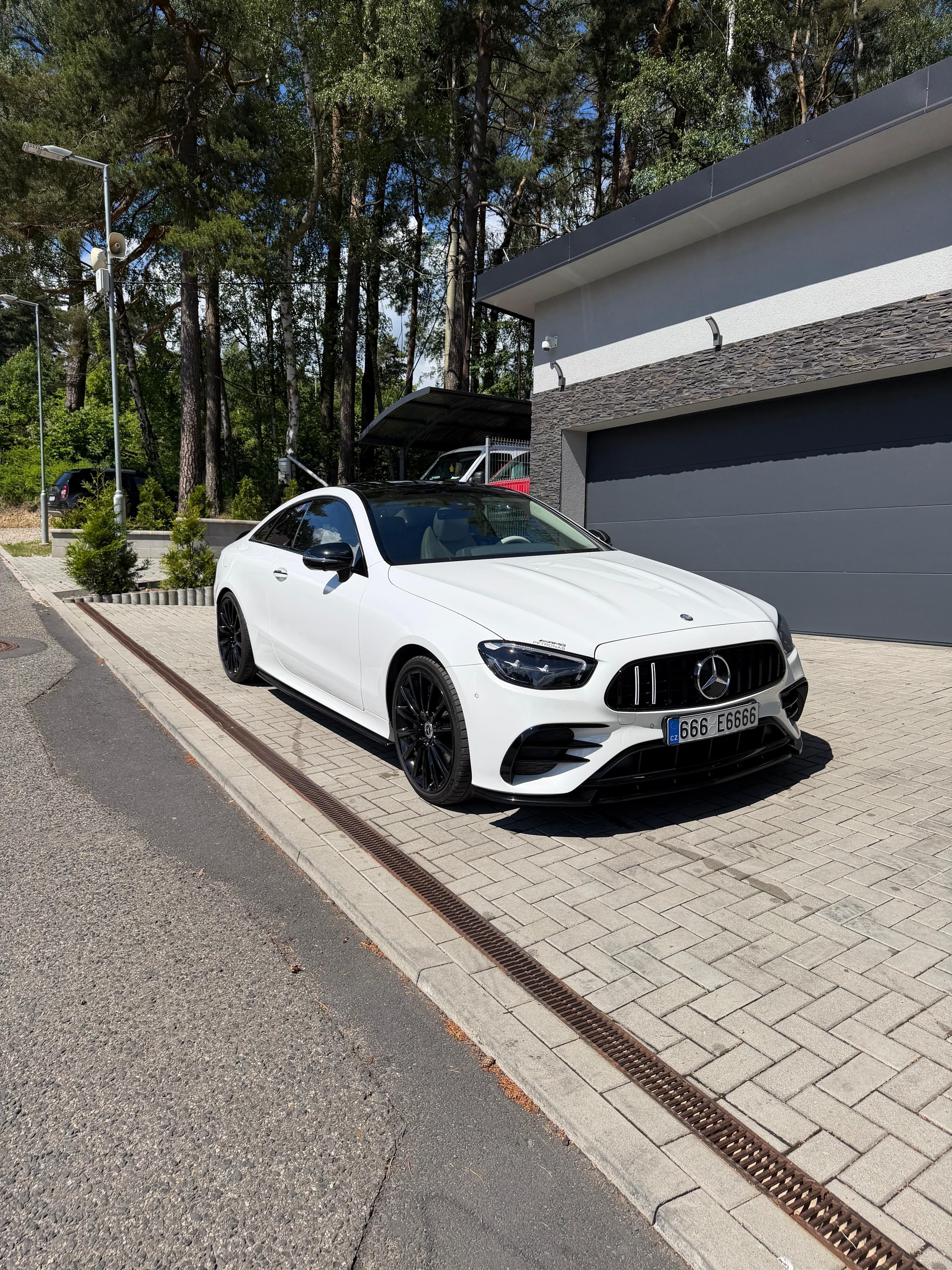 Mercedes-Benz Třídy E, Mercedes E400d coupe 4M