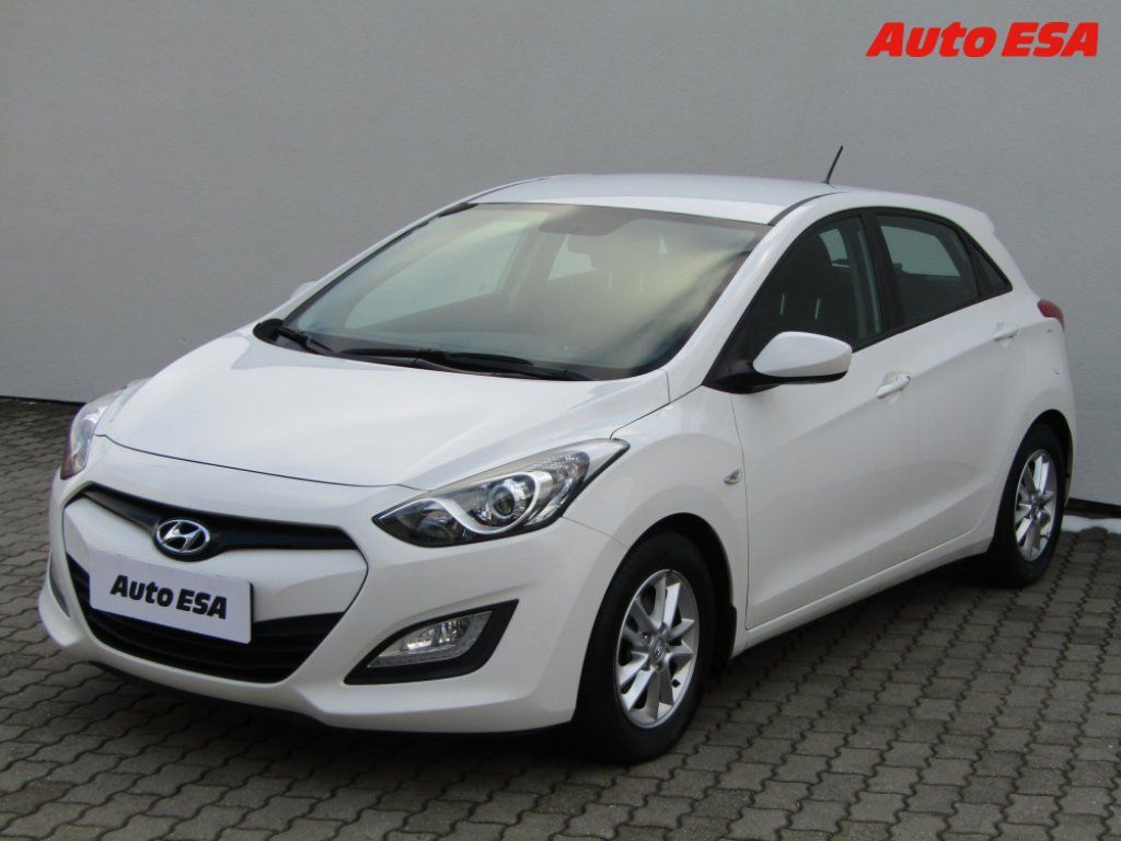 Hyundai i30, 1.4,Classic,+kola - fotka 3