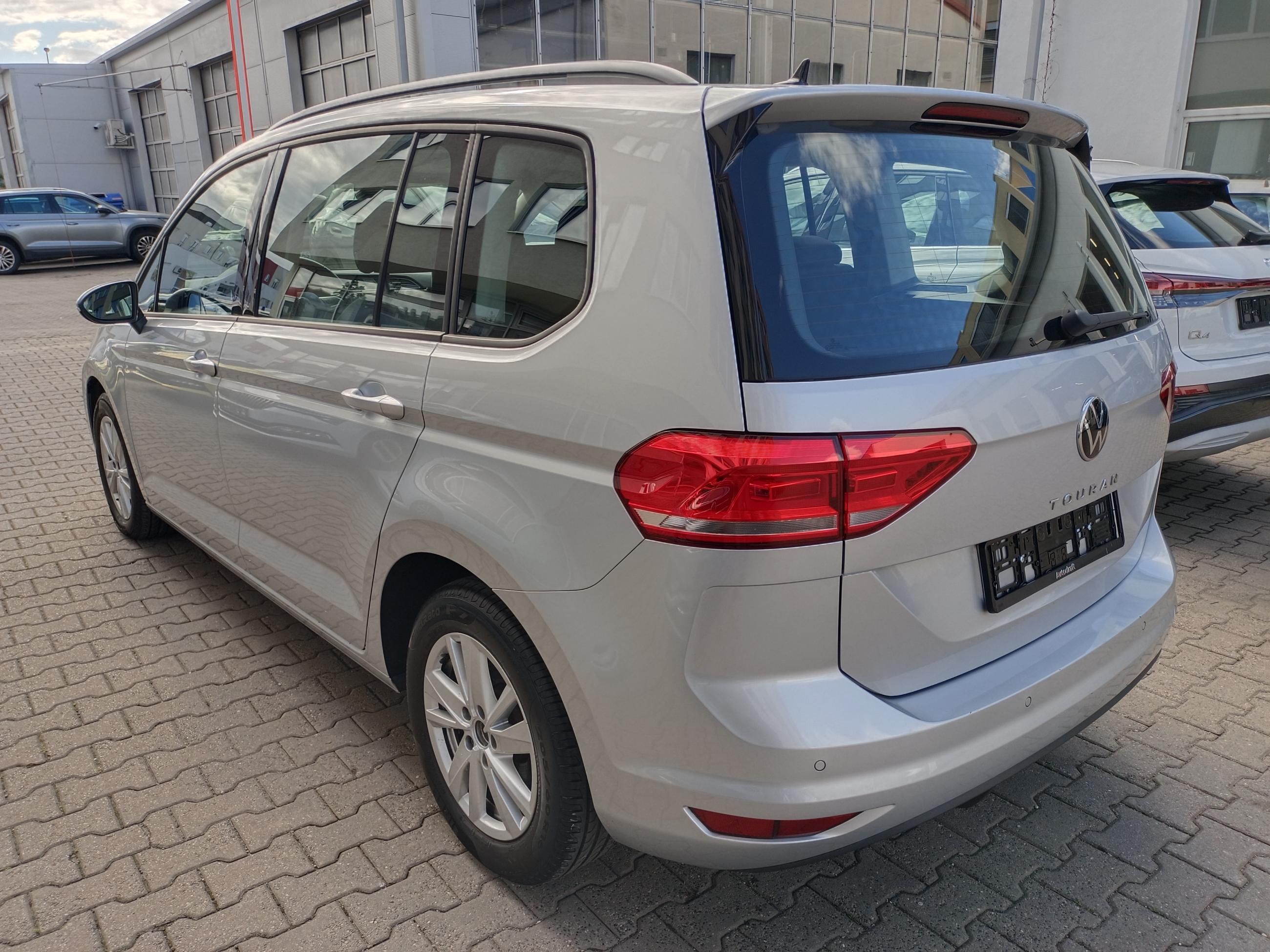 Volkswagen Touran, 2.0 TDI 90kW / ALU 16'' - fotka 4