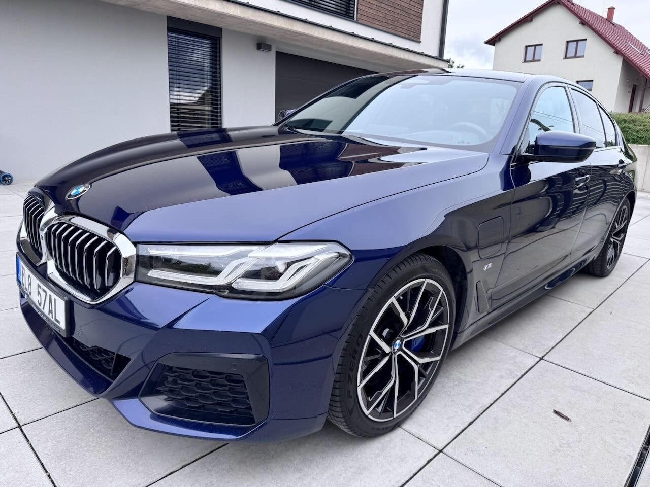 BMW Řada 5, 545e x Drive, 390 PS, Nappa
