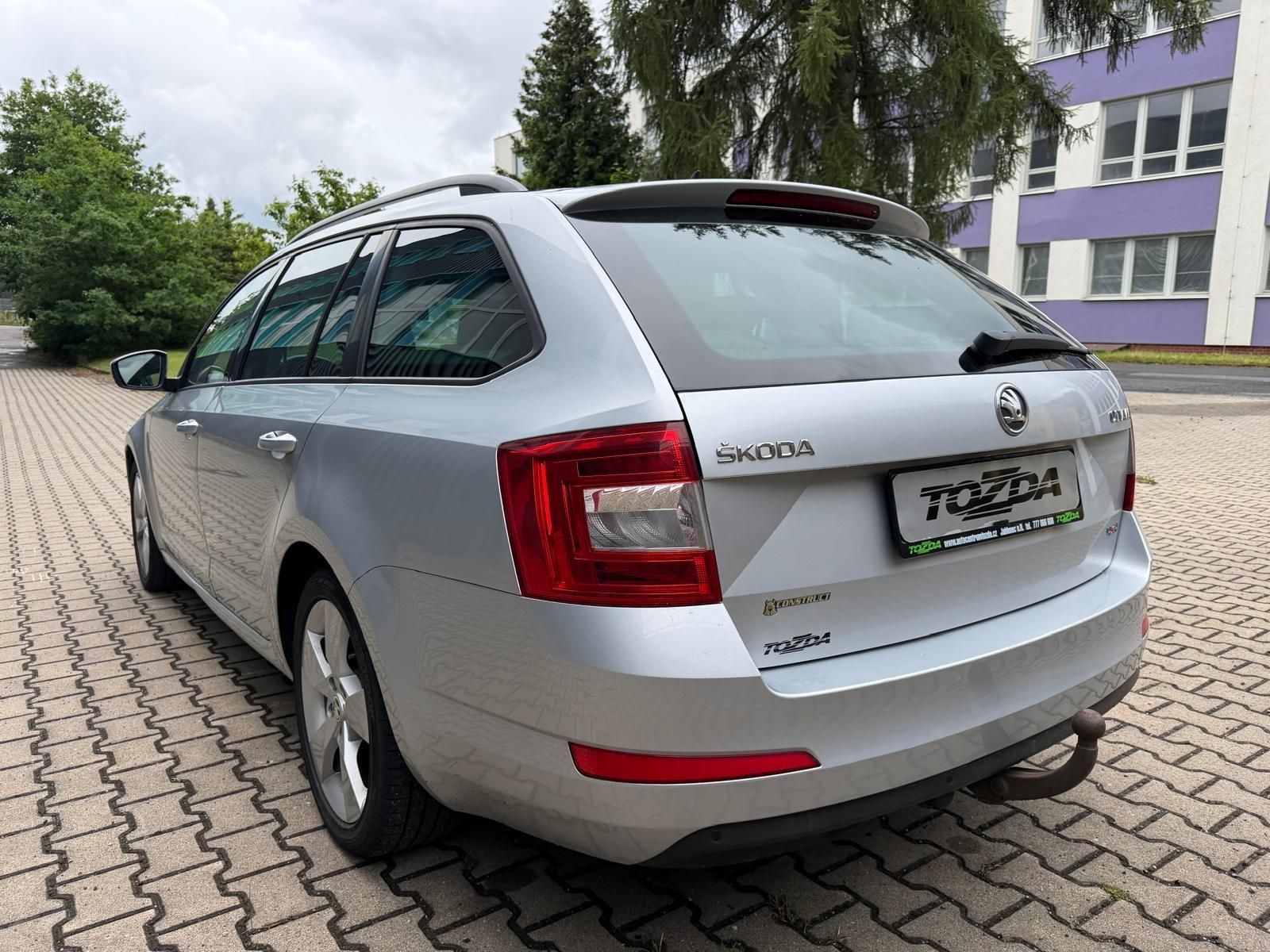 Škoda Octavia, 2,0 TDI 4x4 /servis.kn. /110kW - fotka 3