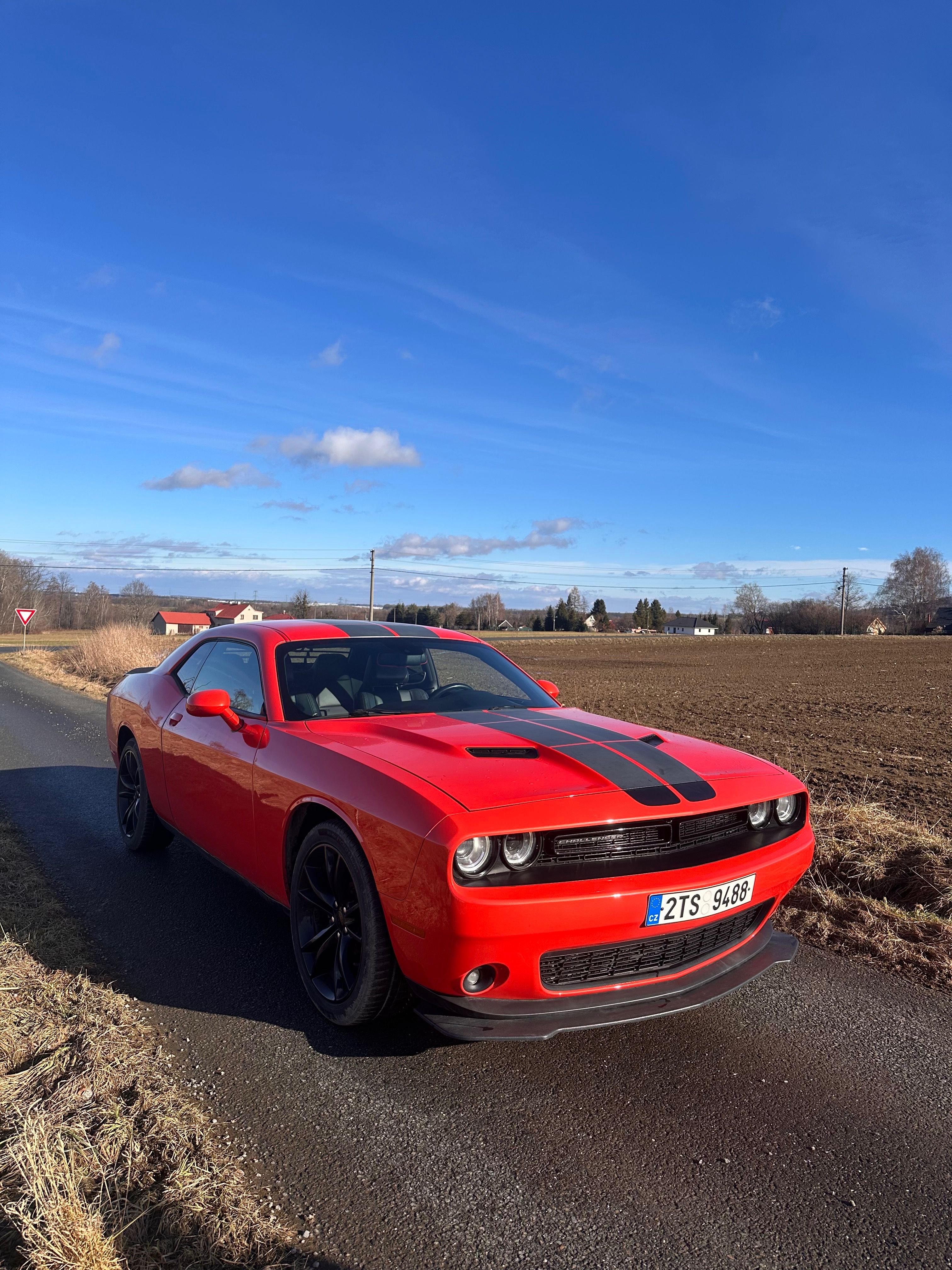 Dodge Challenger - fotka 2
